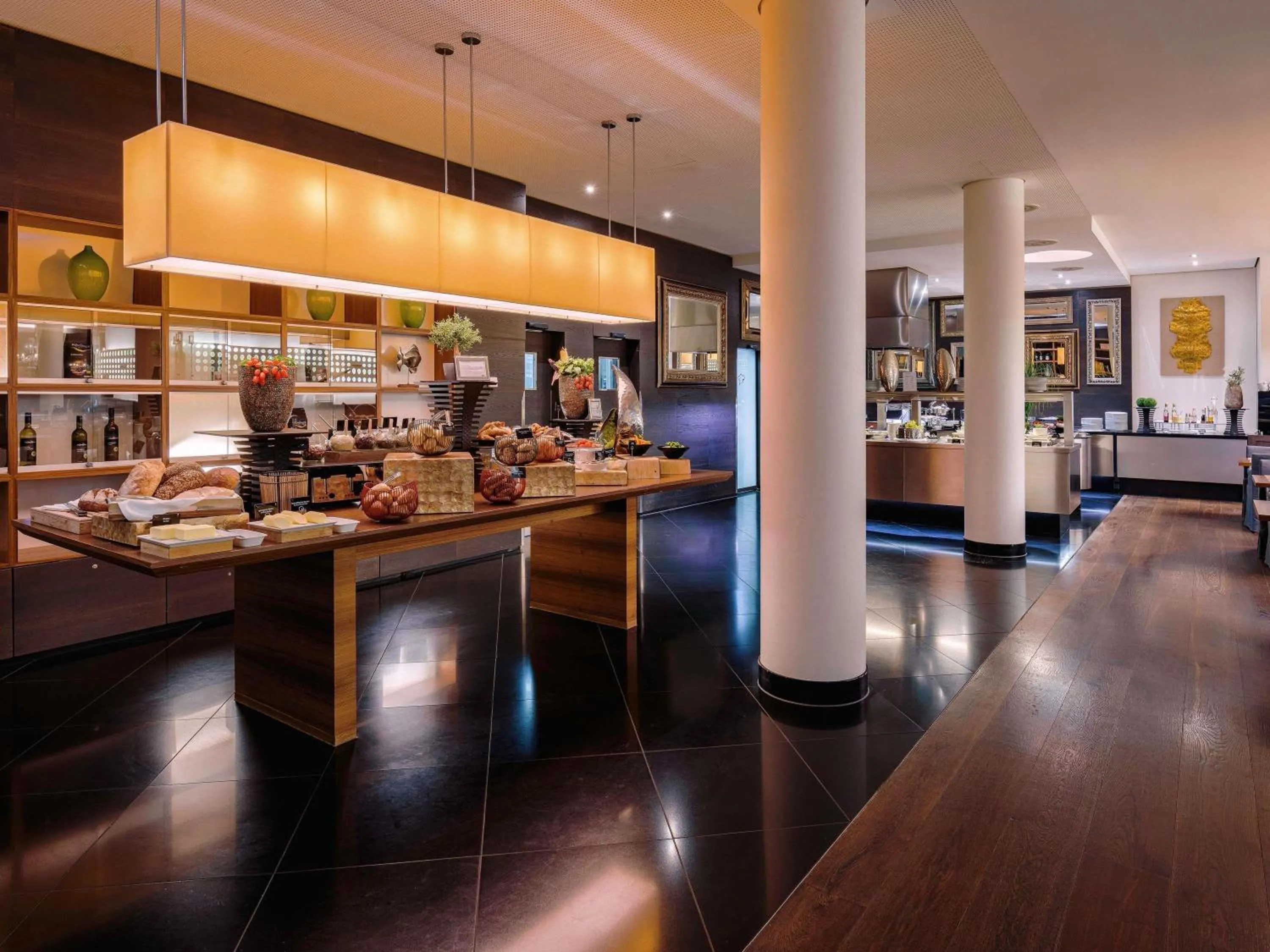 Breakfast in Mövenpick Hotel Stuttgart Airport