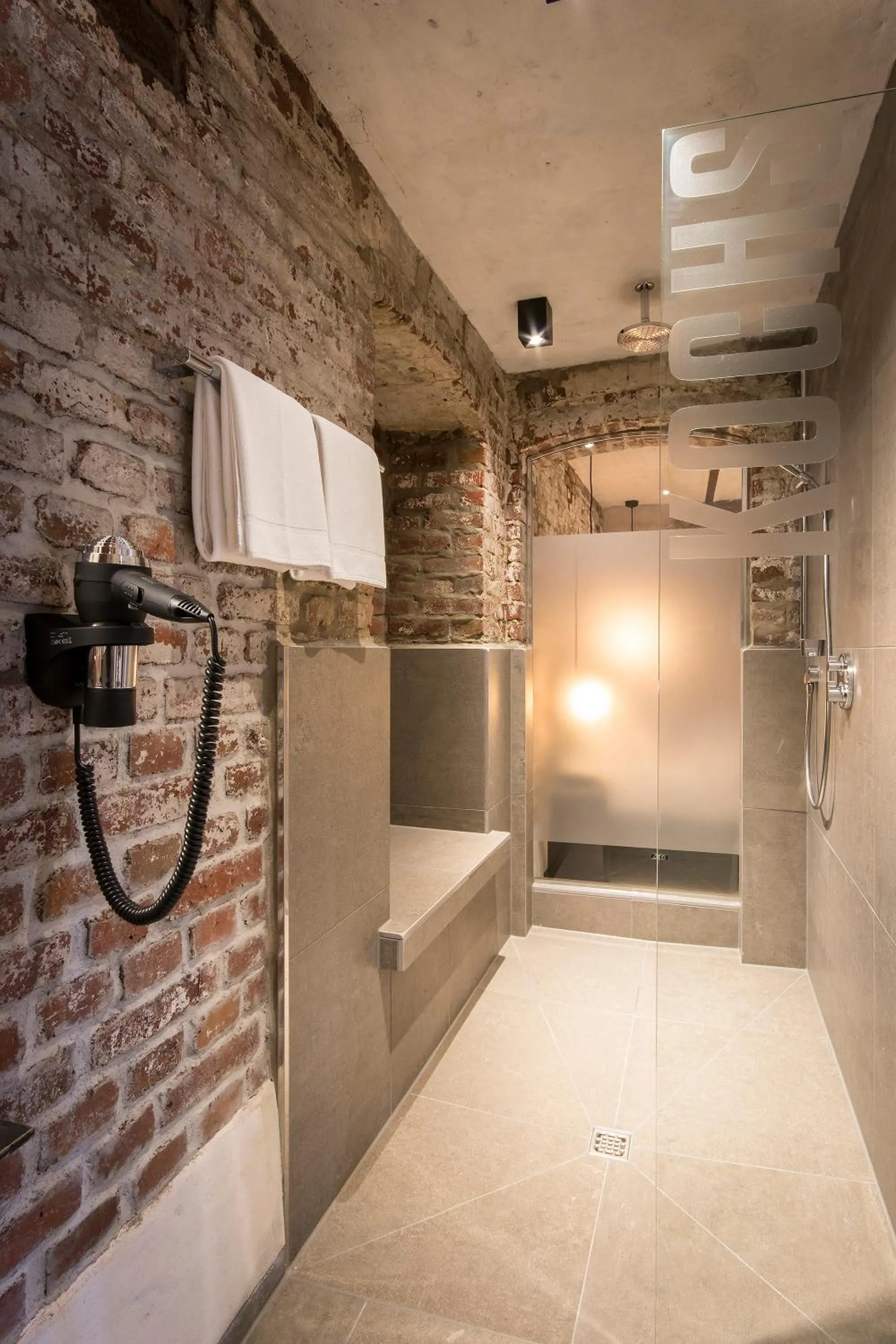 Bathroom in Kochs Stadthotel