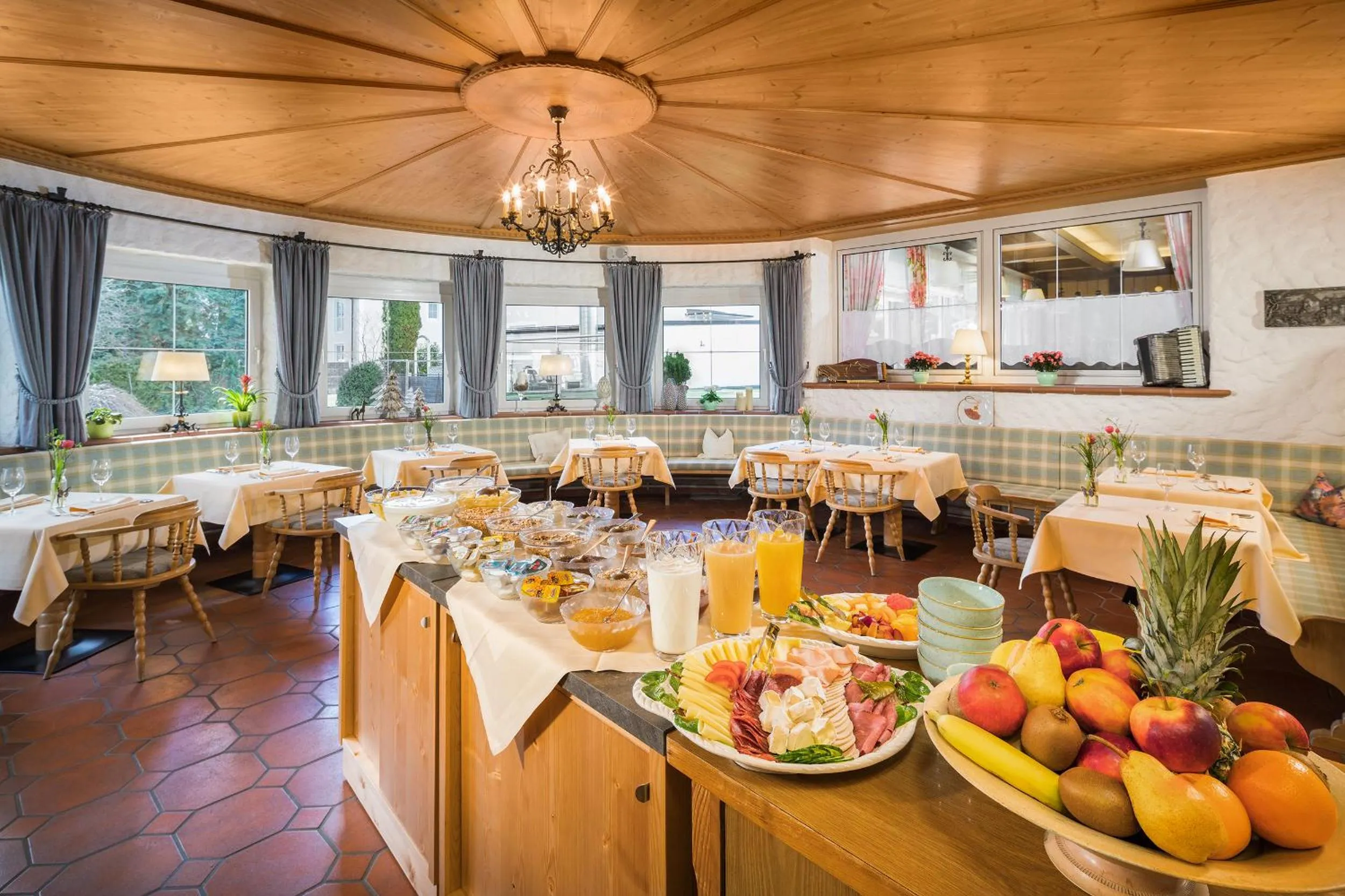 Restaurant/places to eat in Kneipp-Kurhotel Steinle