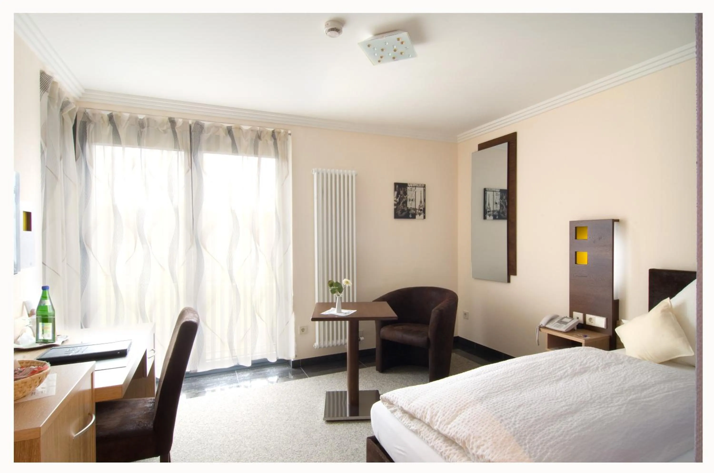 Bed in BurgStadt-Hotel