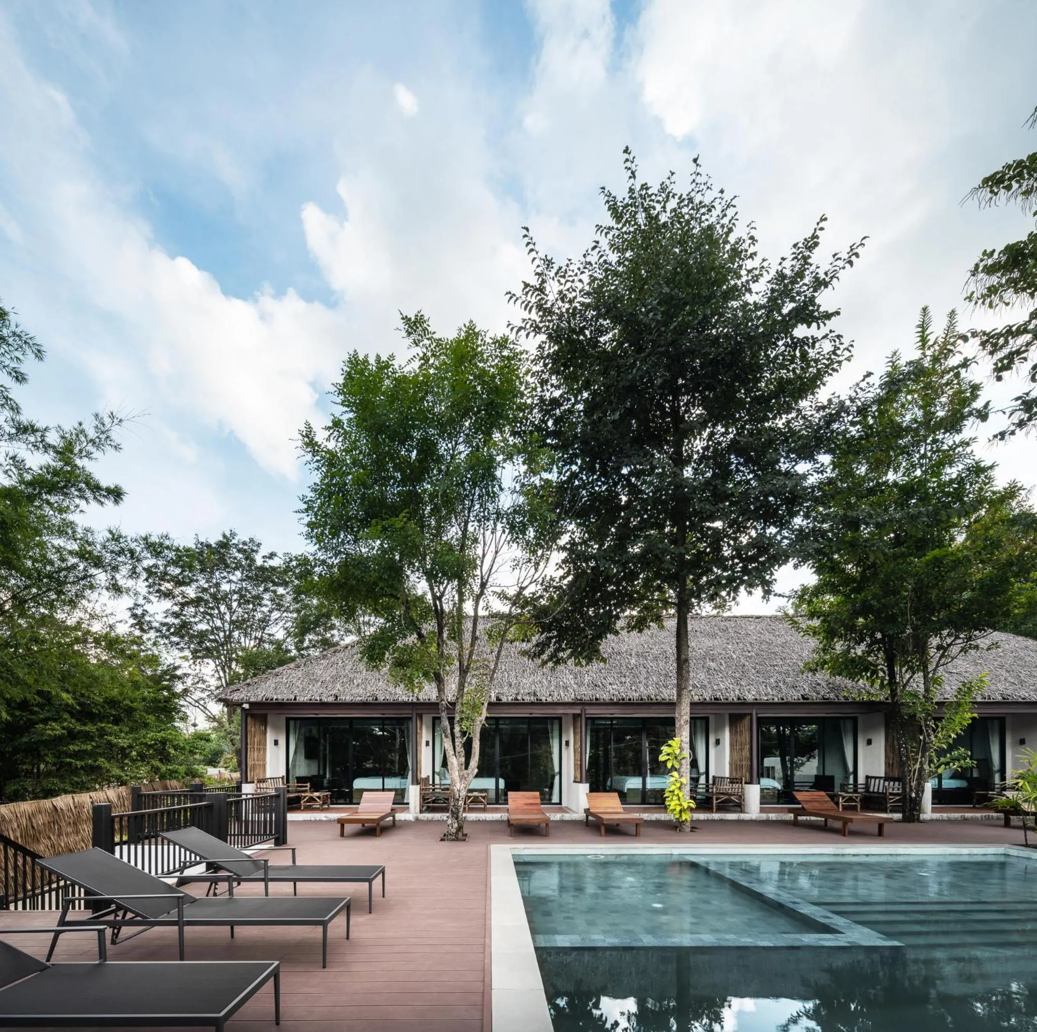 Swimming pool in Phapok Eco Resort