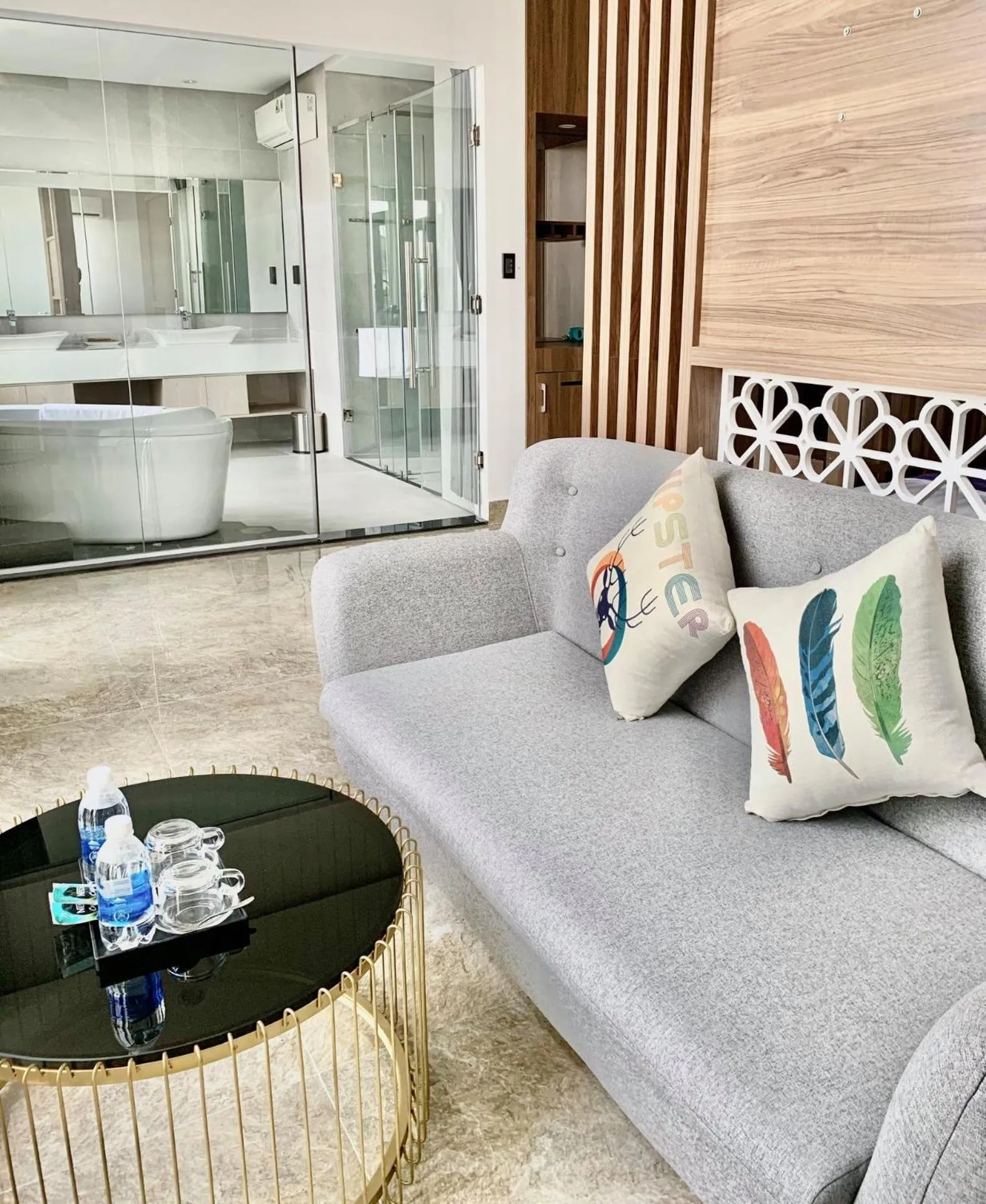 Seating area in Golden Inn Hotel