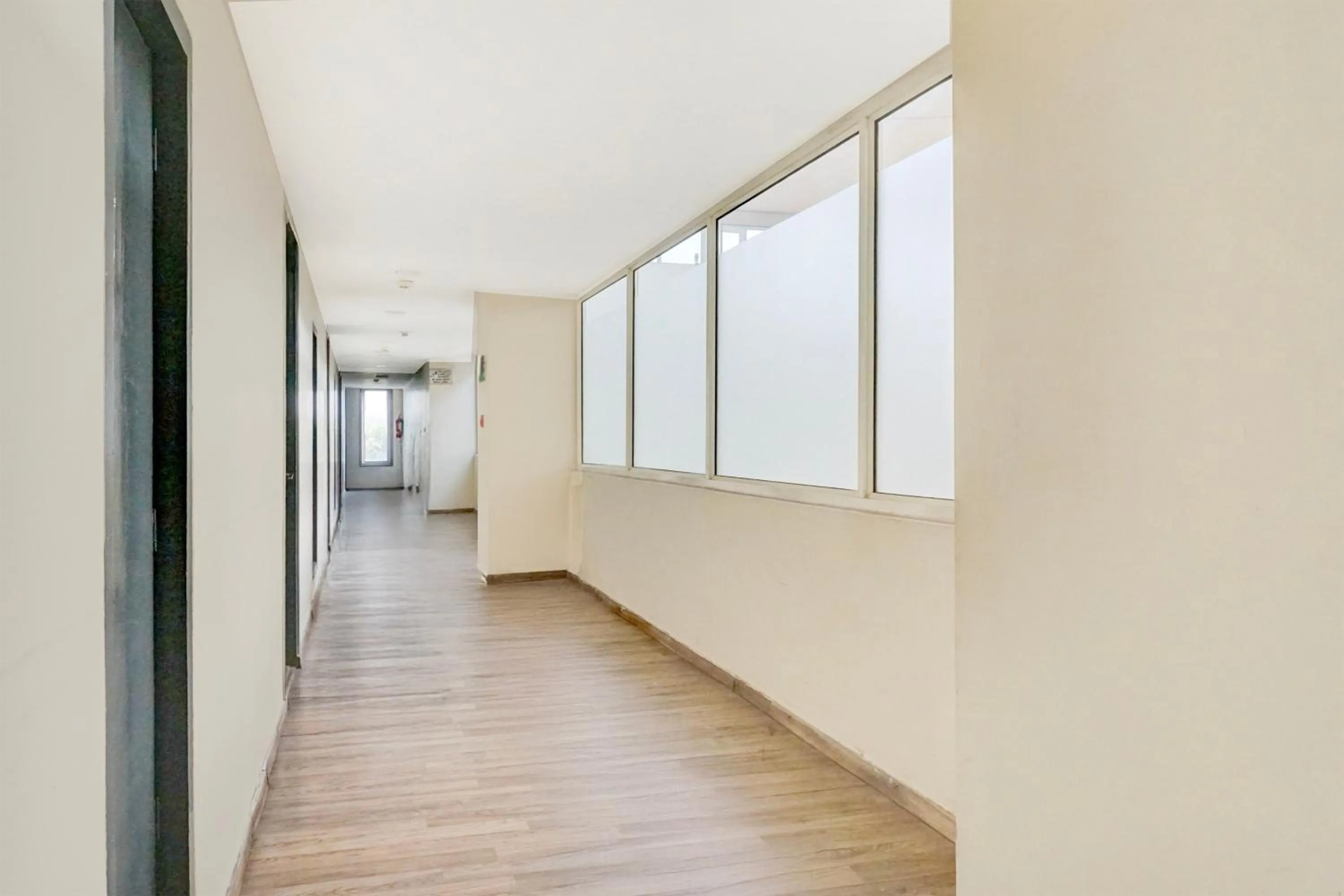 Lobby or reception in Super Townhouse MG Road Pune