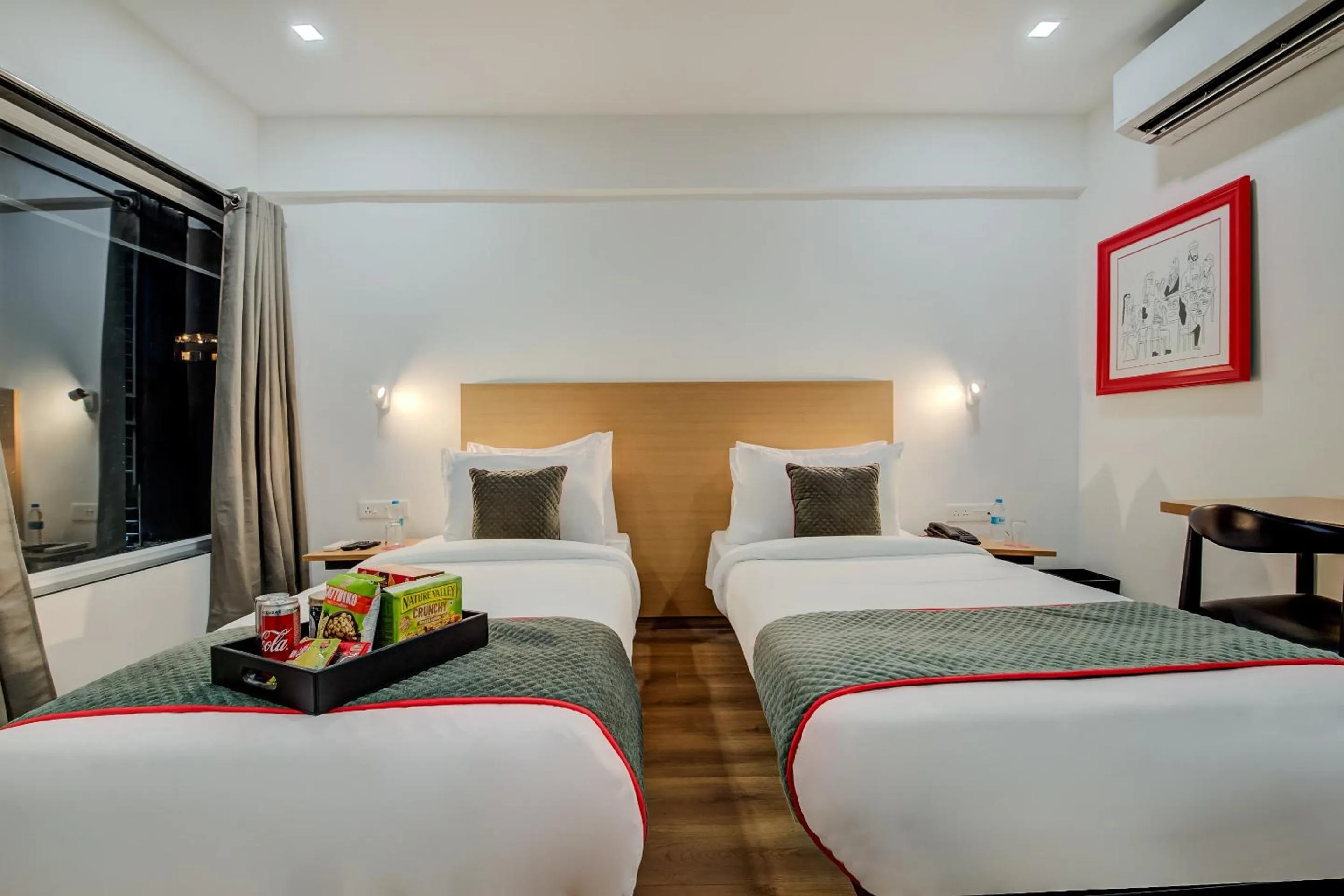 Lobby or reception, Bed in Super Townhouse MG Road Pune