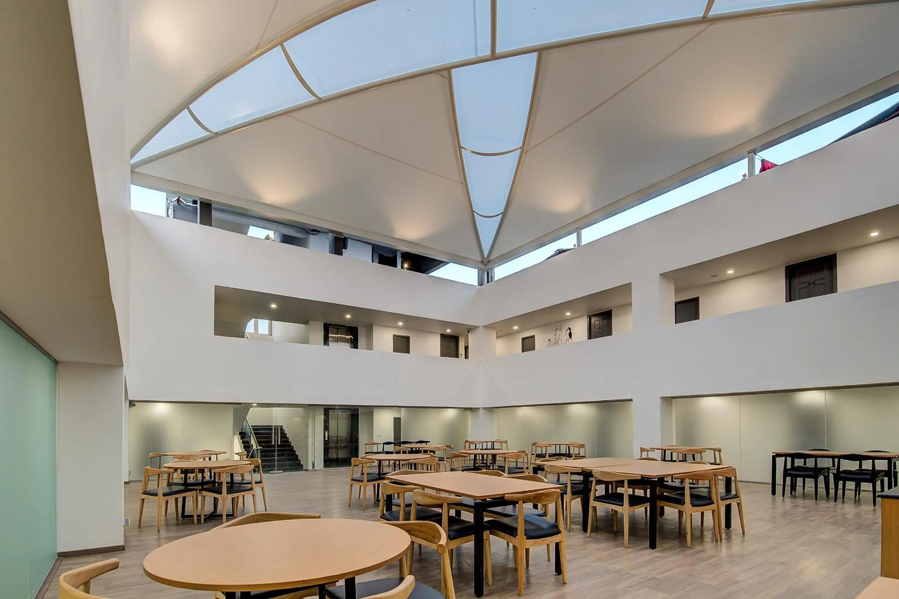 Restaurant/places to eat in Super Townhouse MG Road Pune