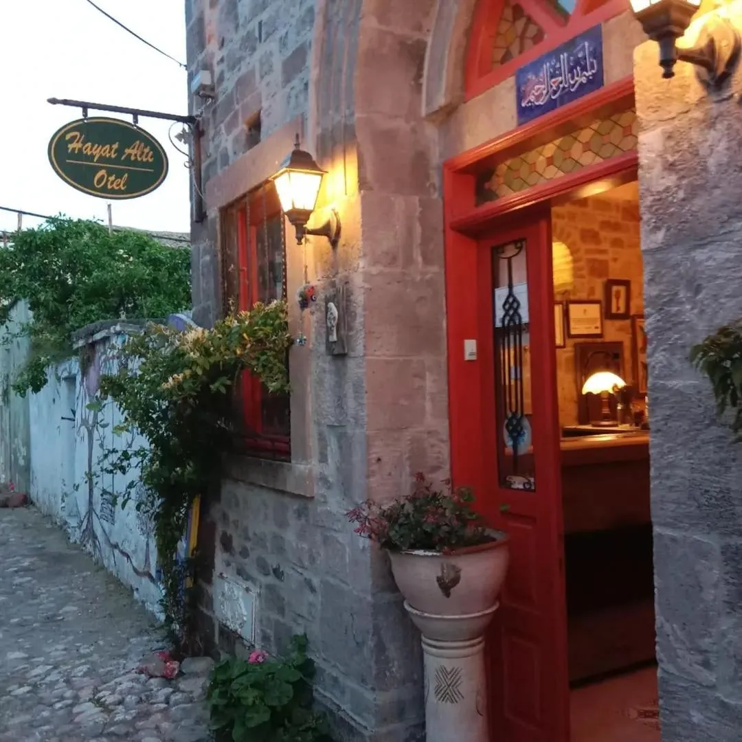 Property building in HAYAT ALTI OTEL ayvalık