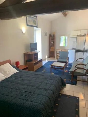 Bed in Auberge de Saugras