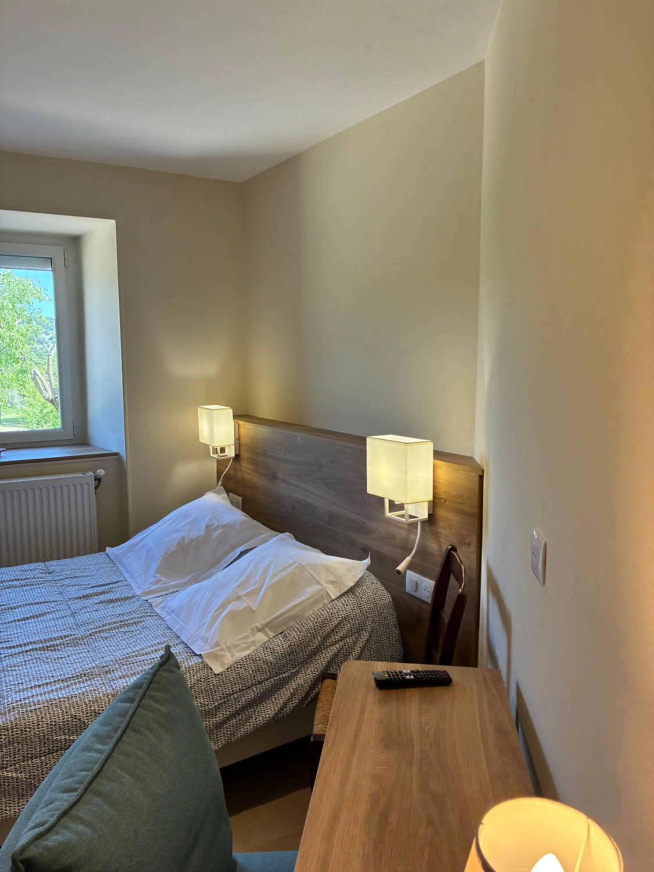 Bed in Auberge de Saugras