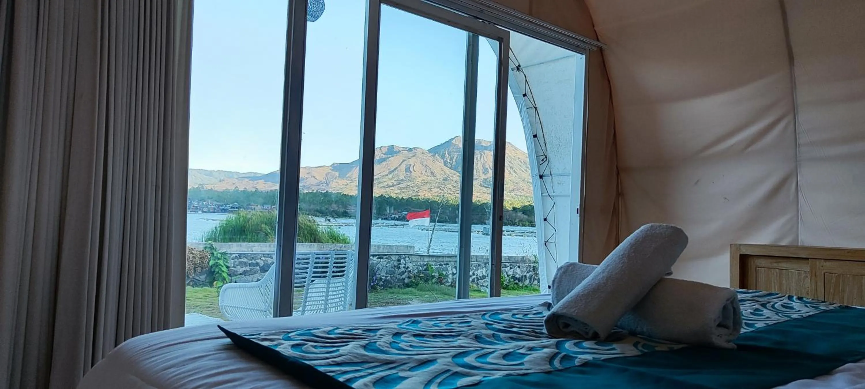 Bedroom, Bed in Villa Kedisan Lakeview