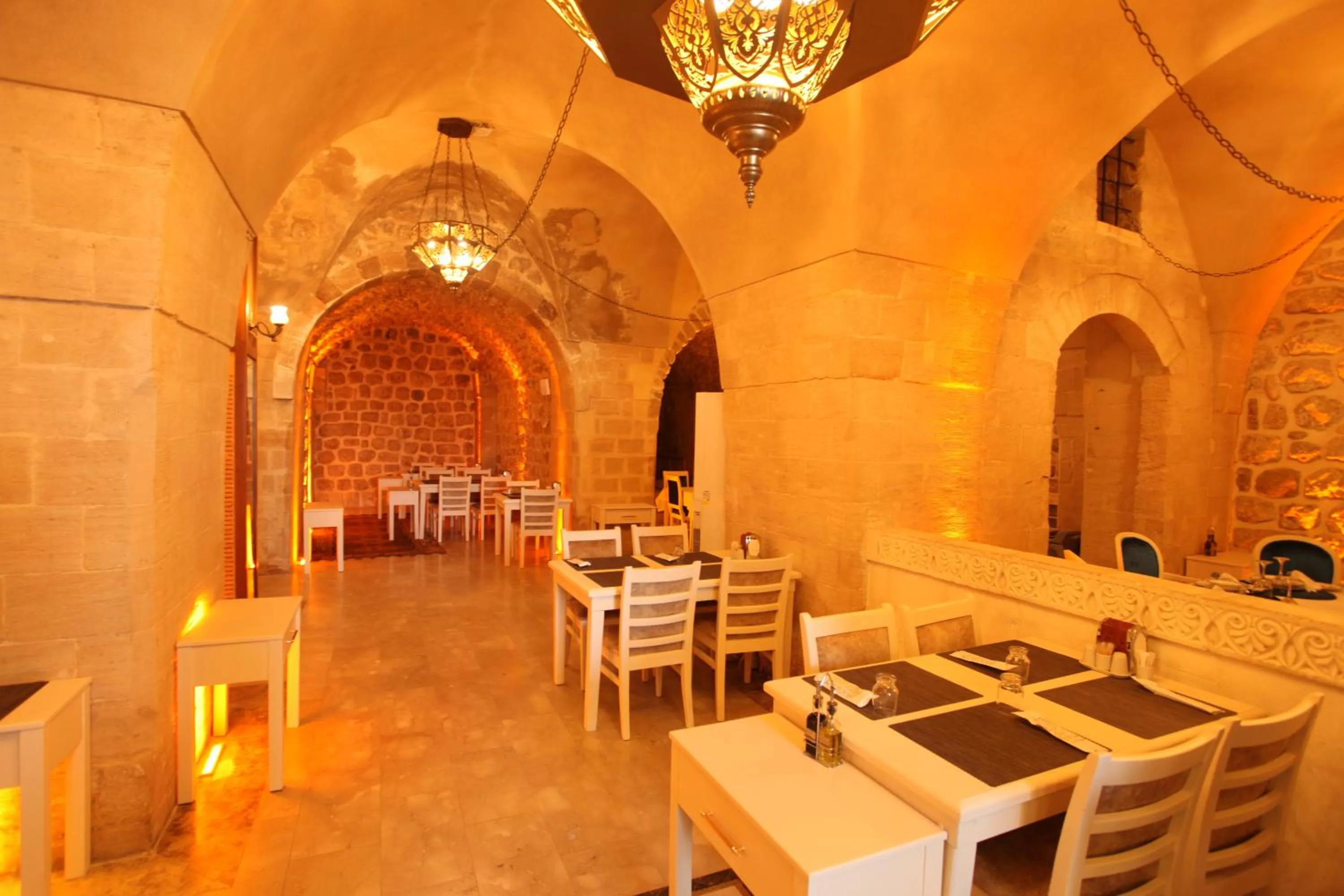 Restaurant/places to eat in Tuğhan Hotel