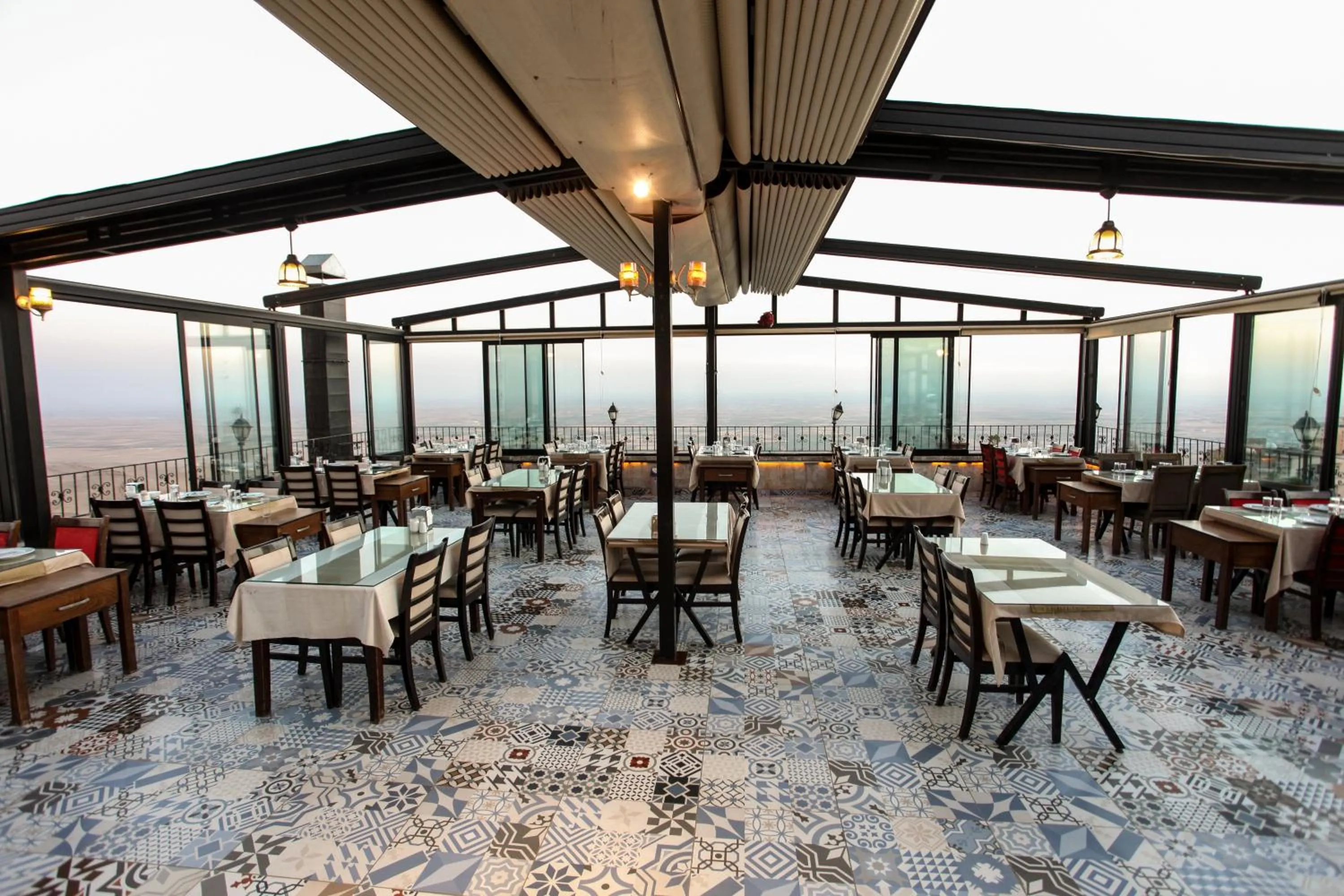 Restaurant/places to eat in Tuğhan Hotel