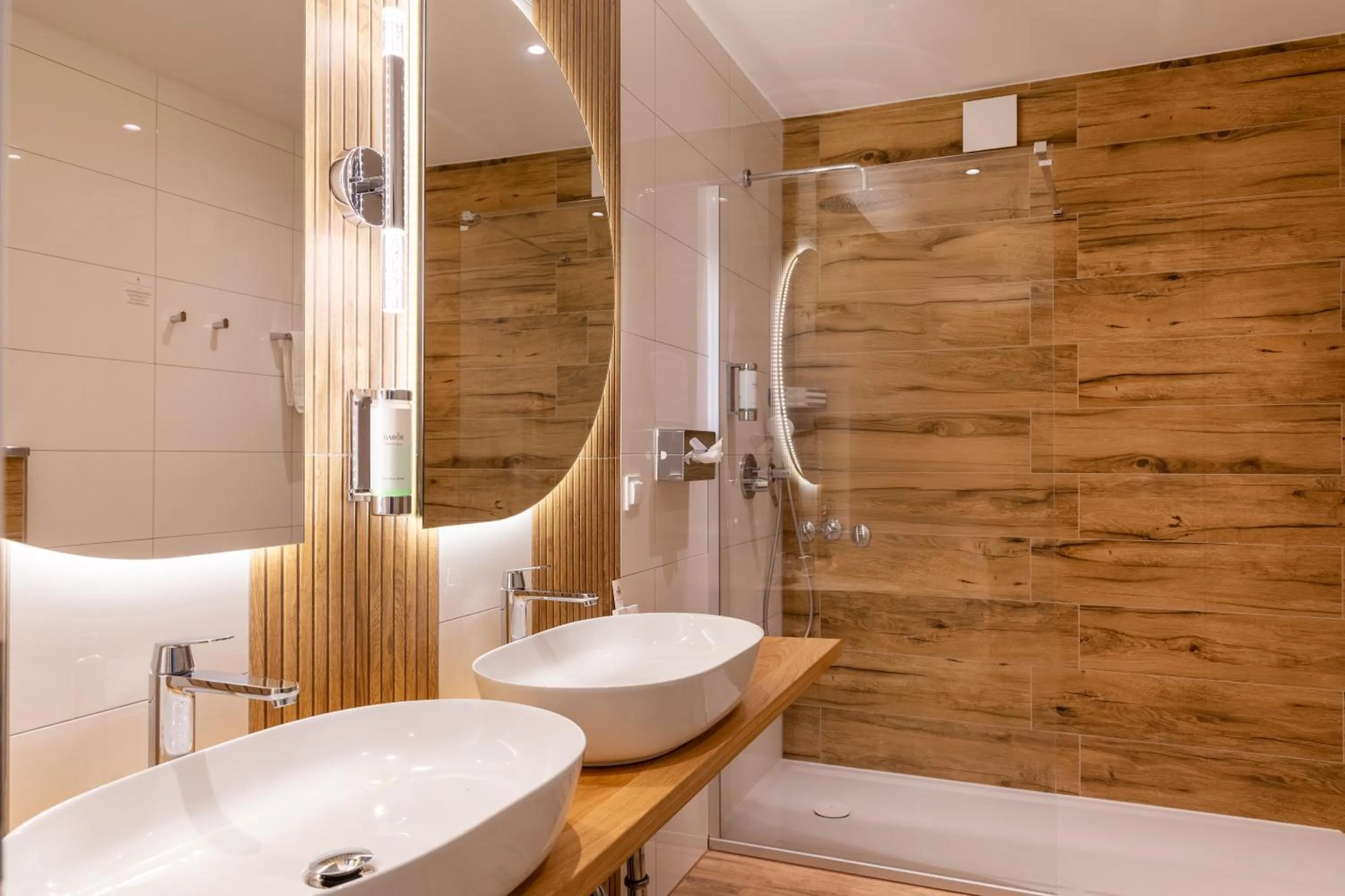 Bathroom in Hotel Landhaus Höpen