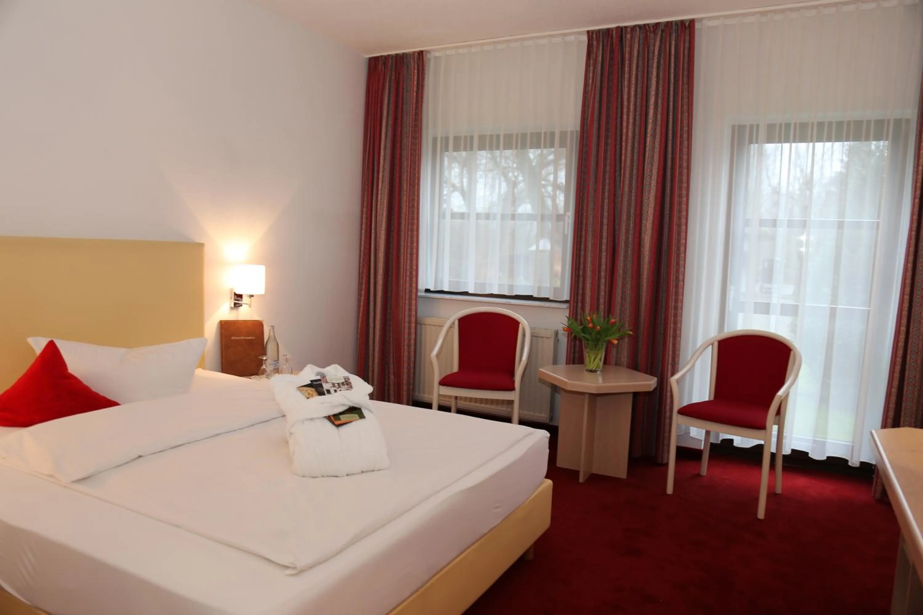 Photo of the whole room, Bed in Lindenhotel Stralsund