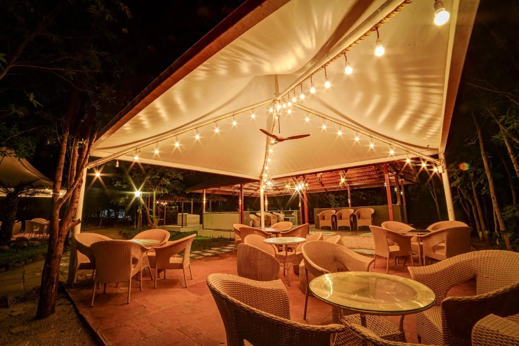 Restaurant/places to eat in Brown Town Resort & Spa