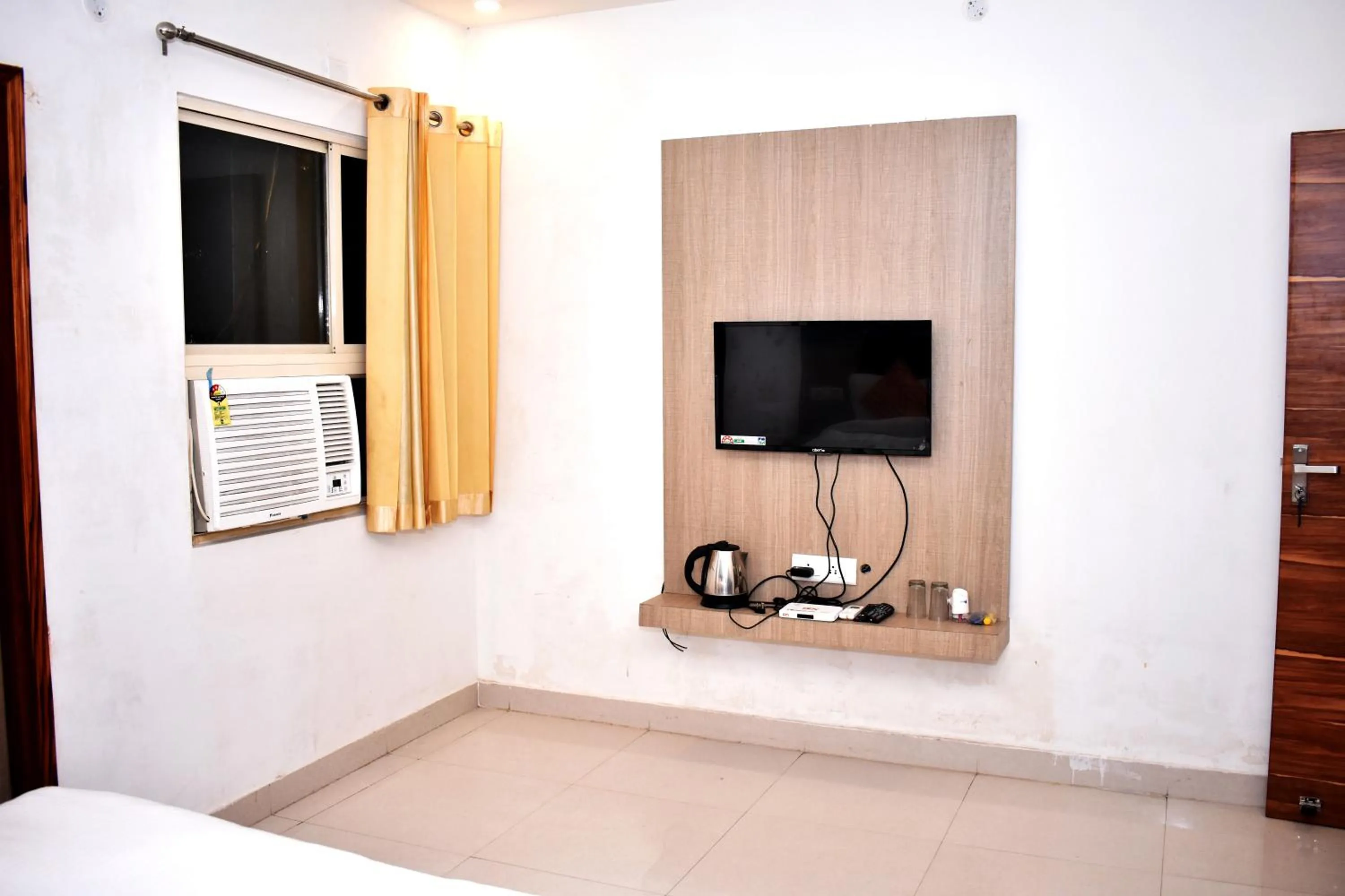 TV and multimedia in HOTEL UMA PALACE