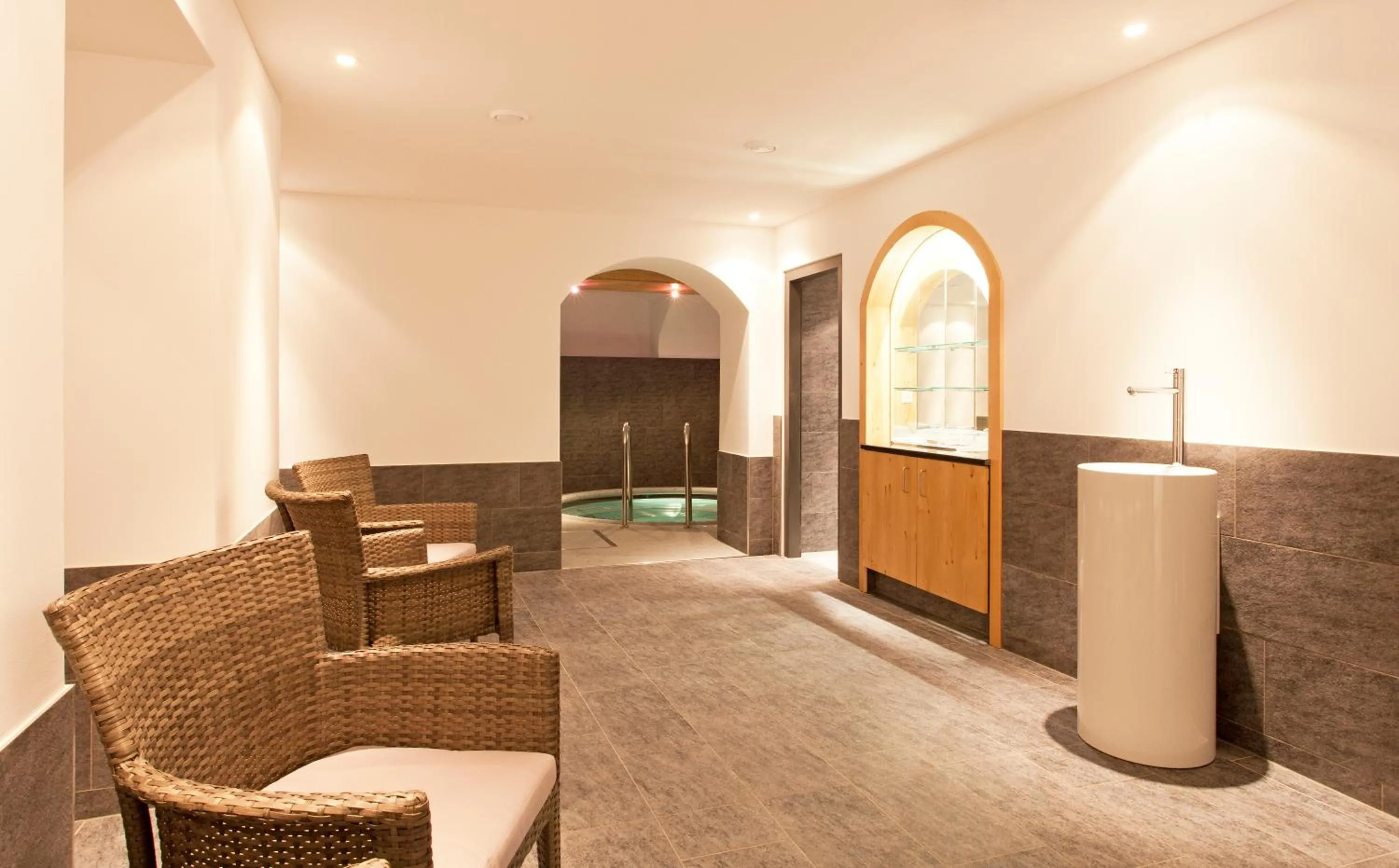 Spa and wellness centre/facilities in Edelweiss Swiss Quality Hotel