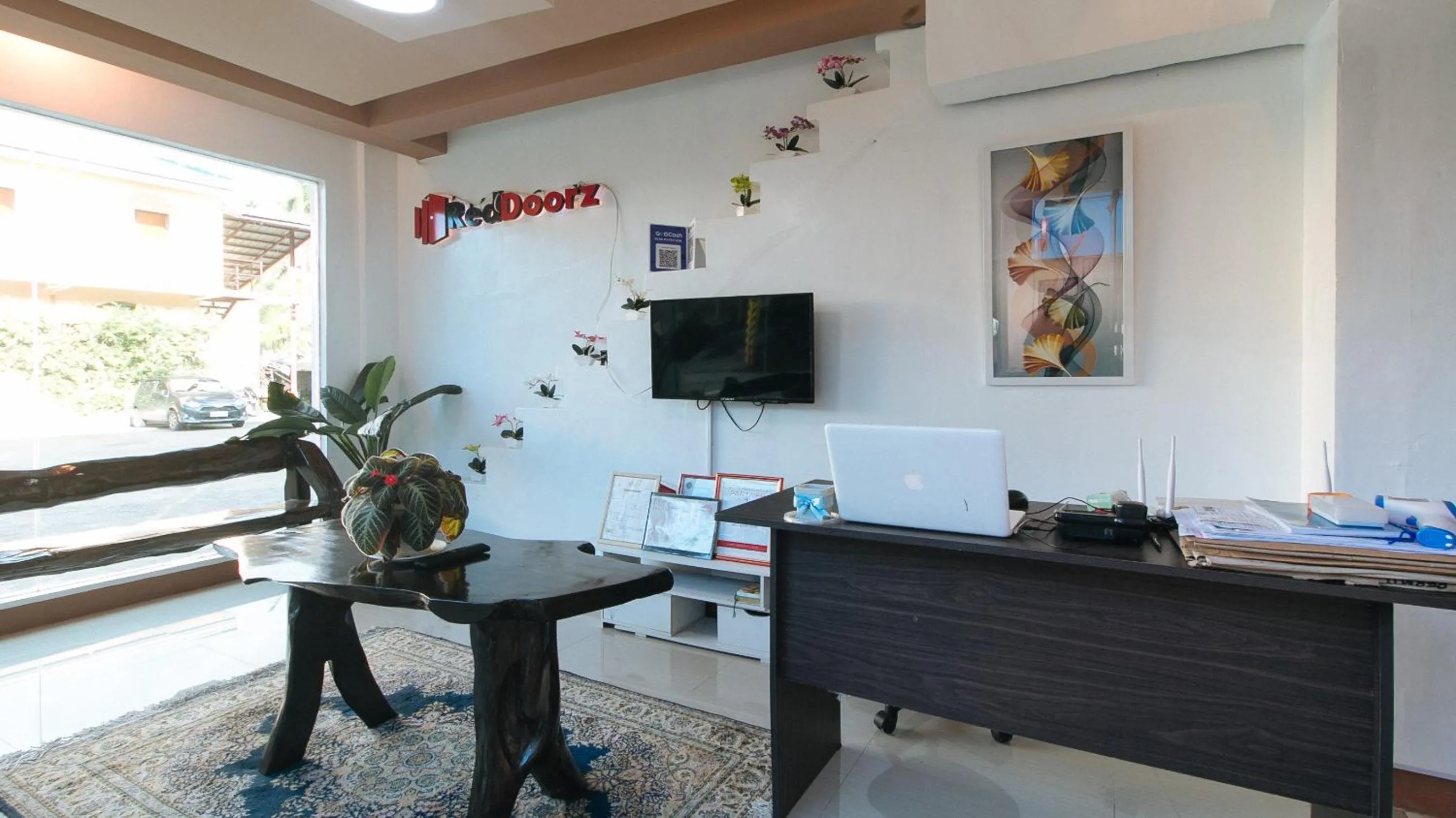 TV and multimedia in RedDoorz Plus near Municipality of Luisiana Laguna