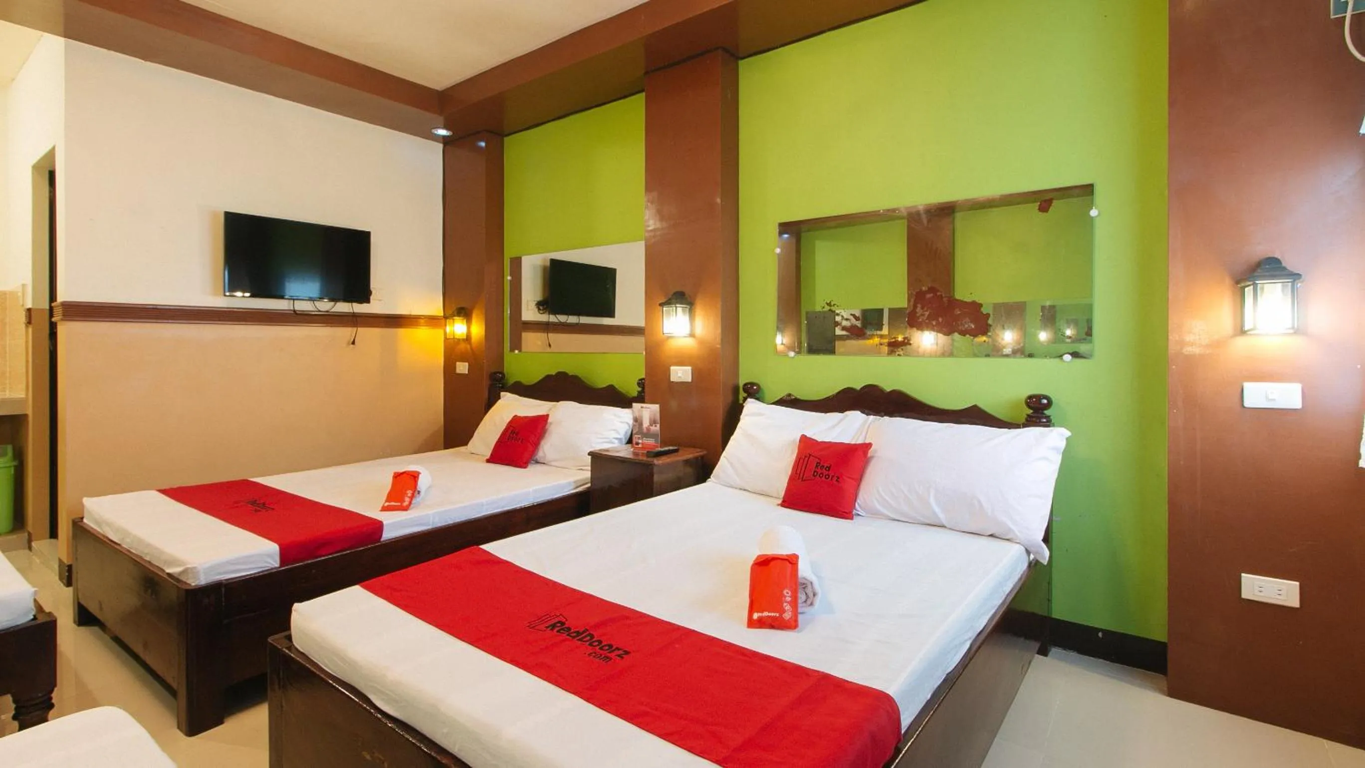 Bed in RedDoorz Plus near Municipality of Luisiana Laguna