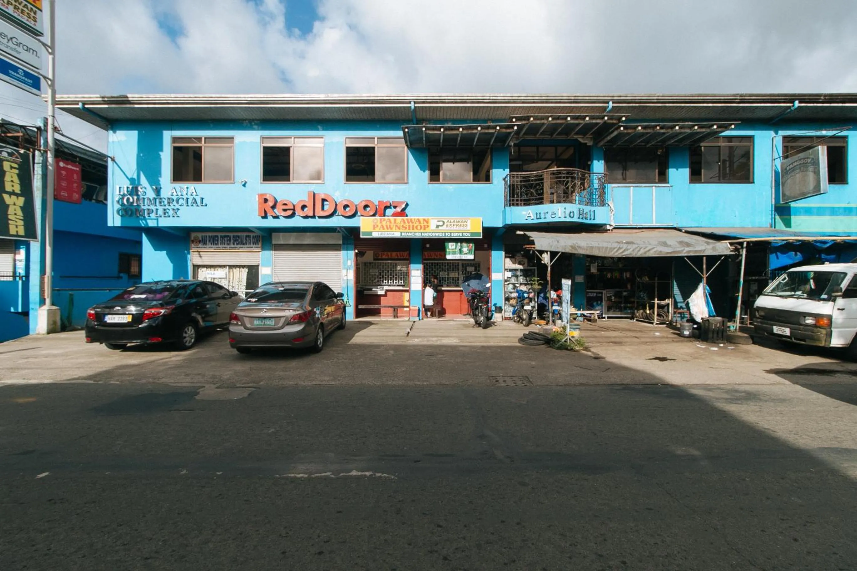 Property building in RedDoorz Plus near Municipality of Luisiana Laguna