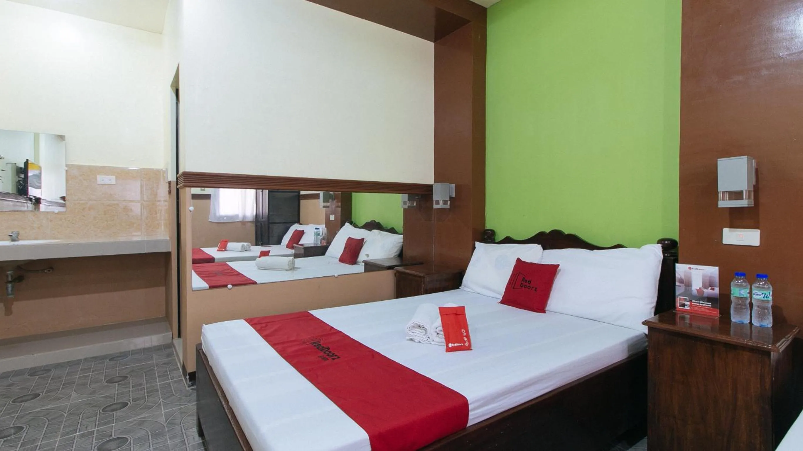 Bed in RedDoorz Plus near Municipality of Luisiana Laguna