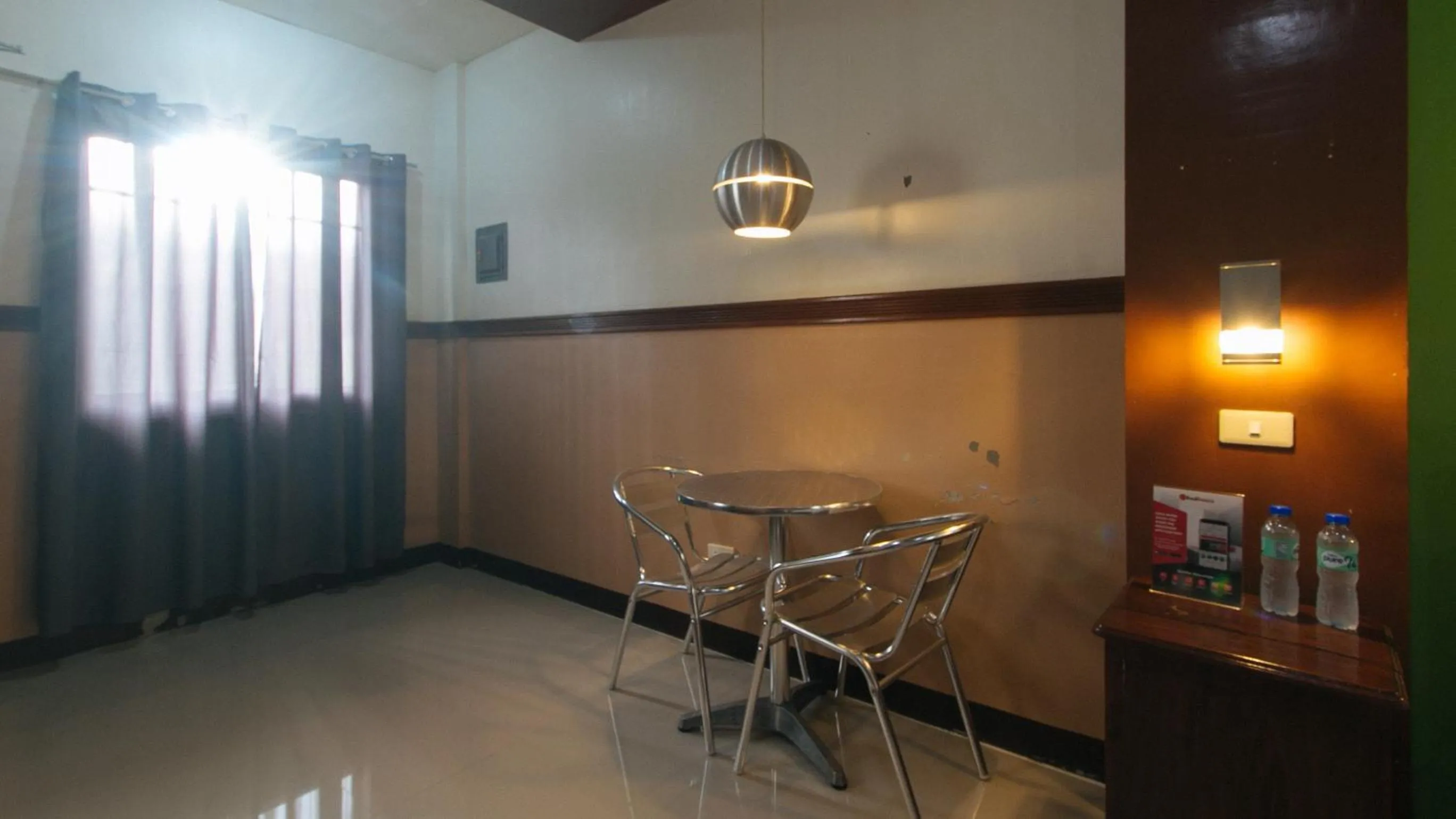 Bedroom in RedDoorz Plus near Municipality of Luisiana Laguna