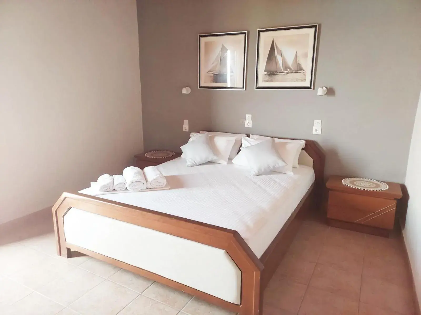 Deluxe Double Room with Balcony and Sea View in Agia Roumeli Hotel adults only Deluxe Double Room with Balcony and Sea View in Agia Roumeli Hotel adults only