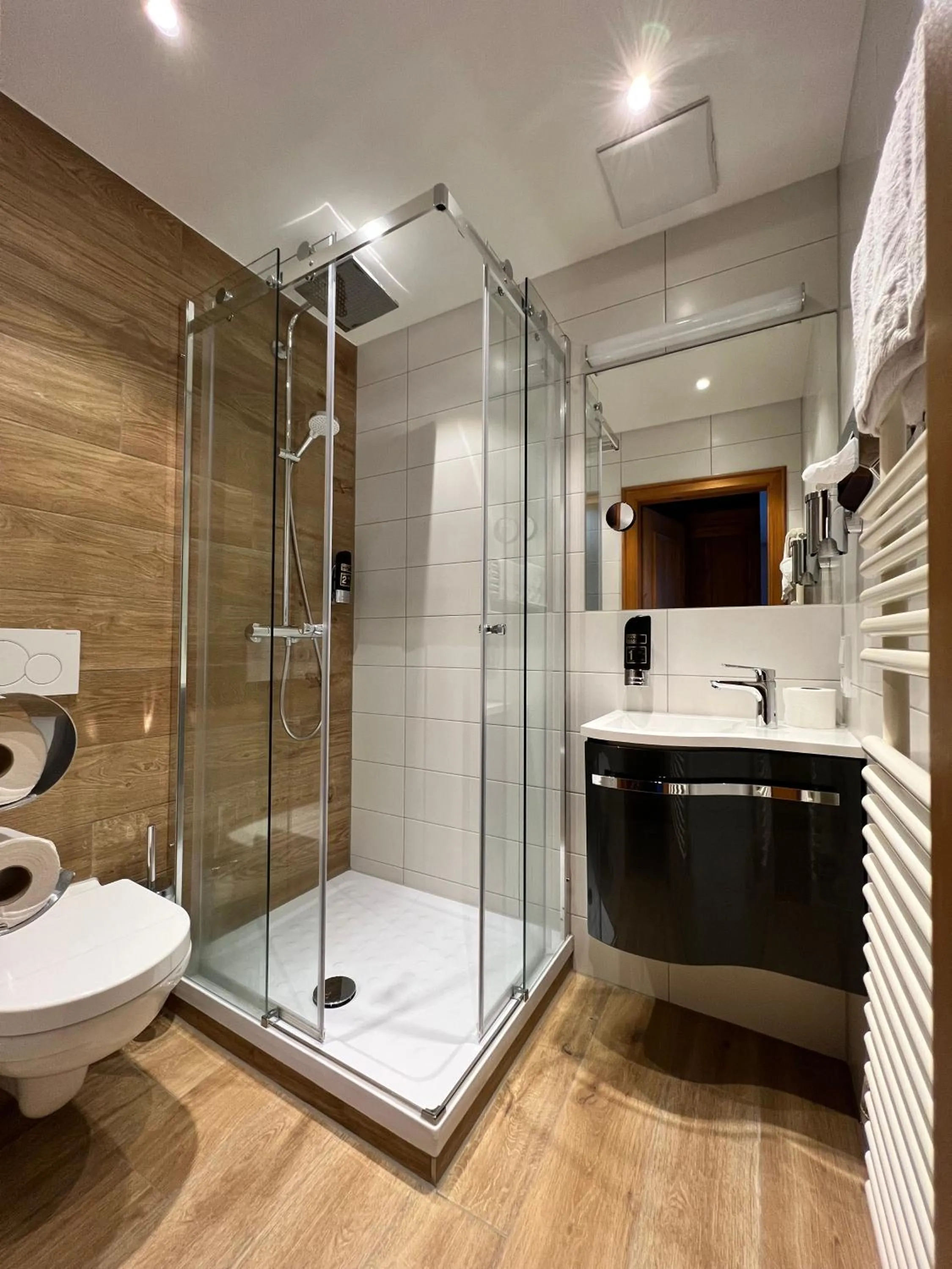 Shower in Günstige Zimmer im Spessart