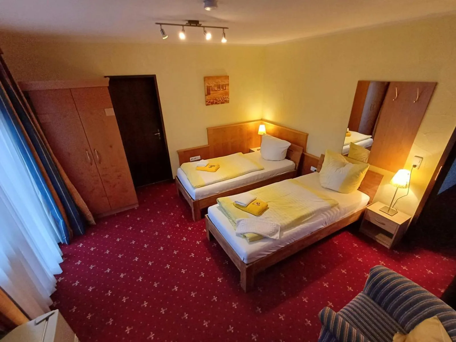 Bedroom in Günstige Zimmer im Spessart