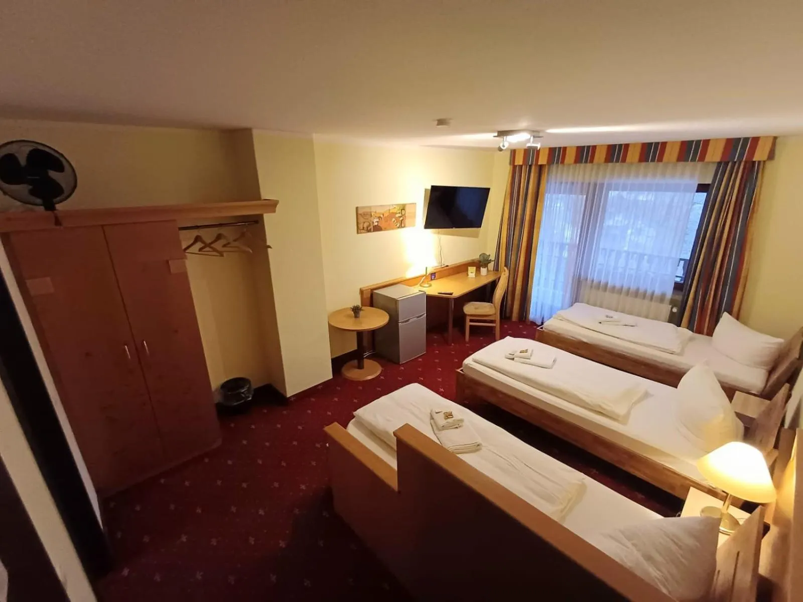 Bedroom in Günstige Zimmer im Spessart