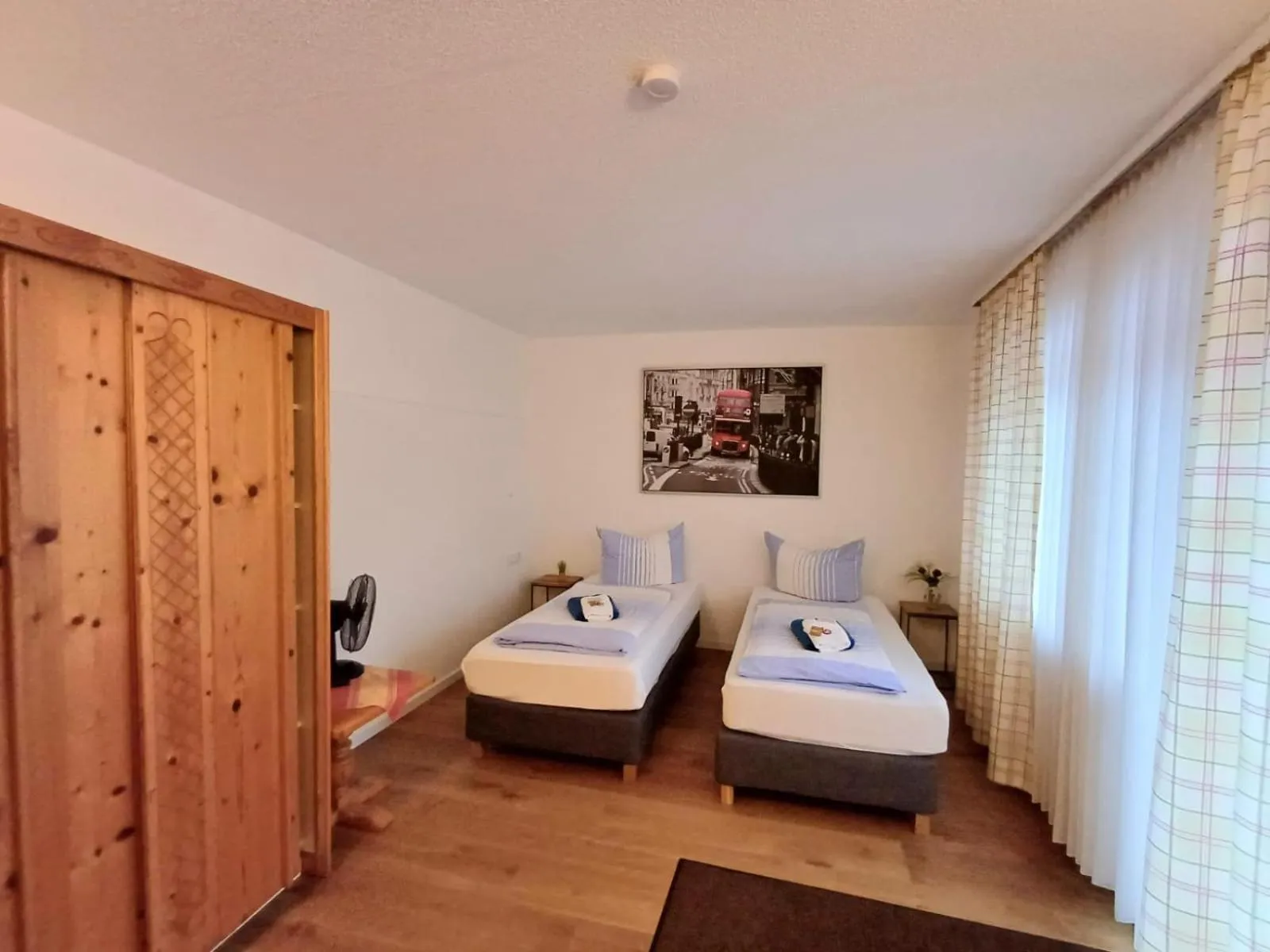 Bedroom in Günstige Zimmer im Spessart