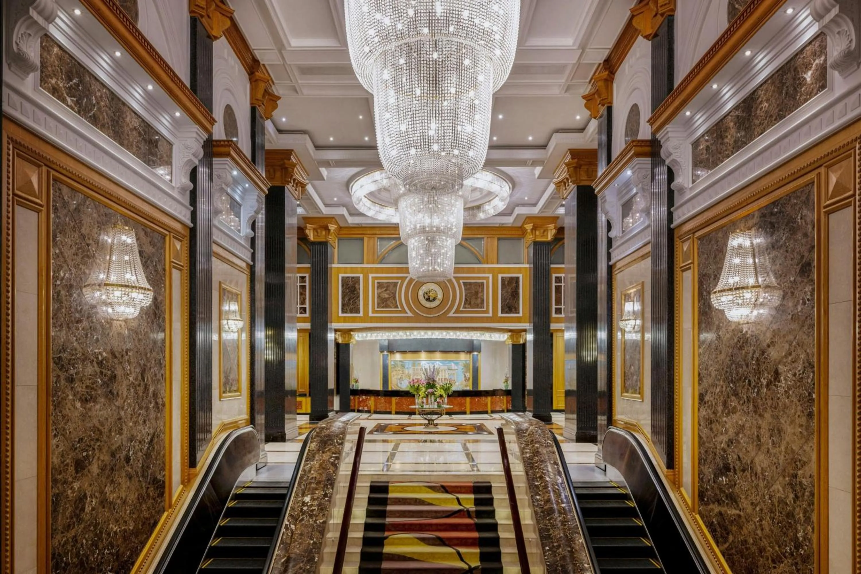 Lobby or reception in Gulf Hotel Bahrain Convention and SPA