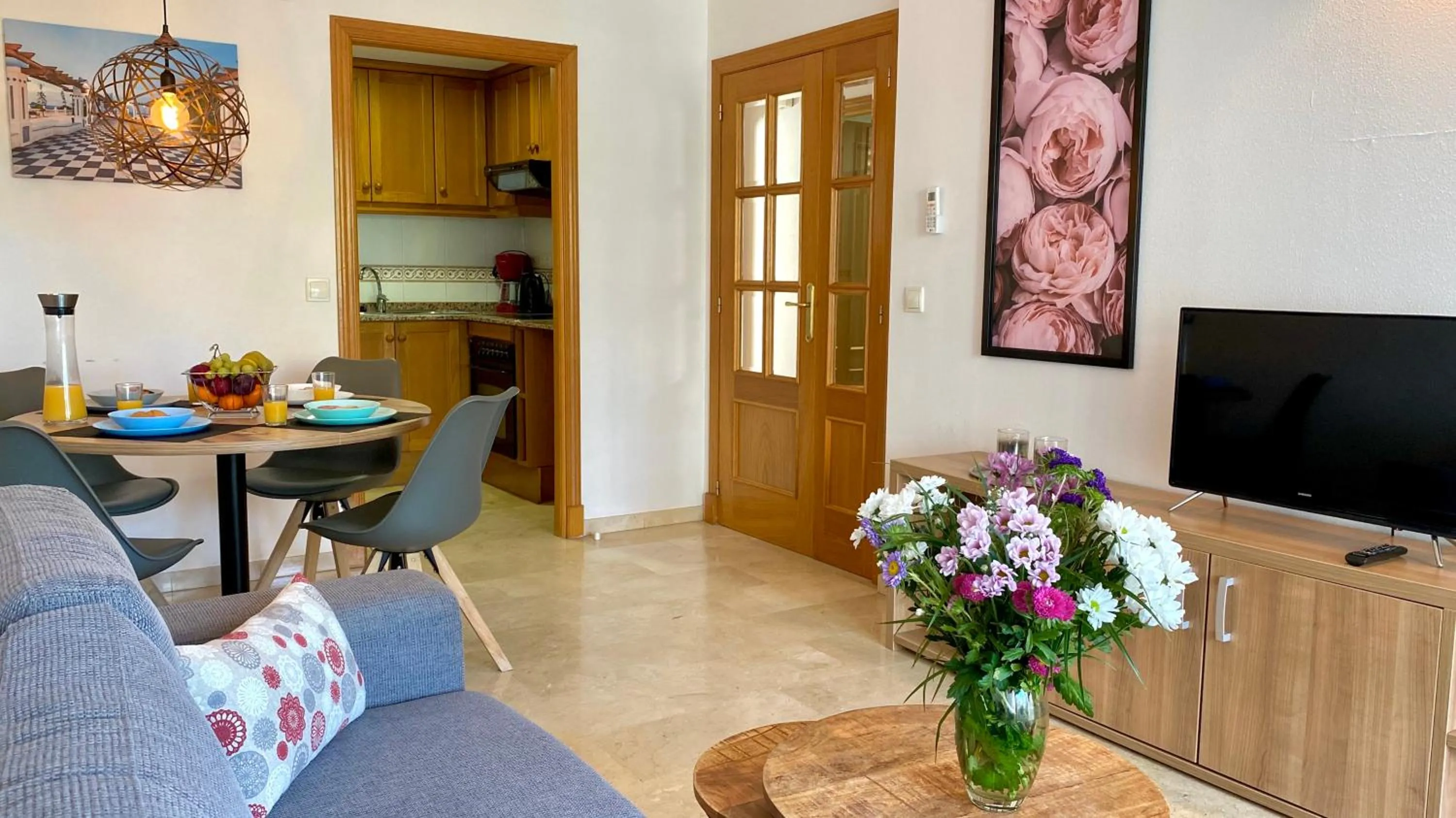 TV and multimedia in Gemelos 22 - Siroco