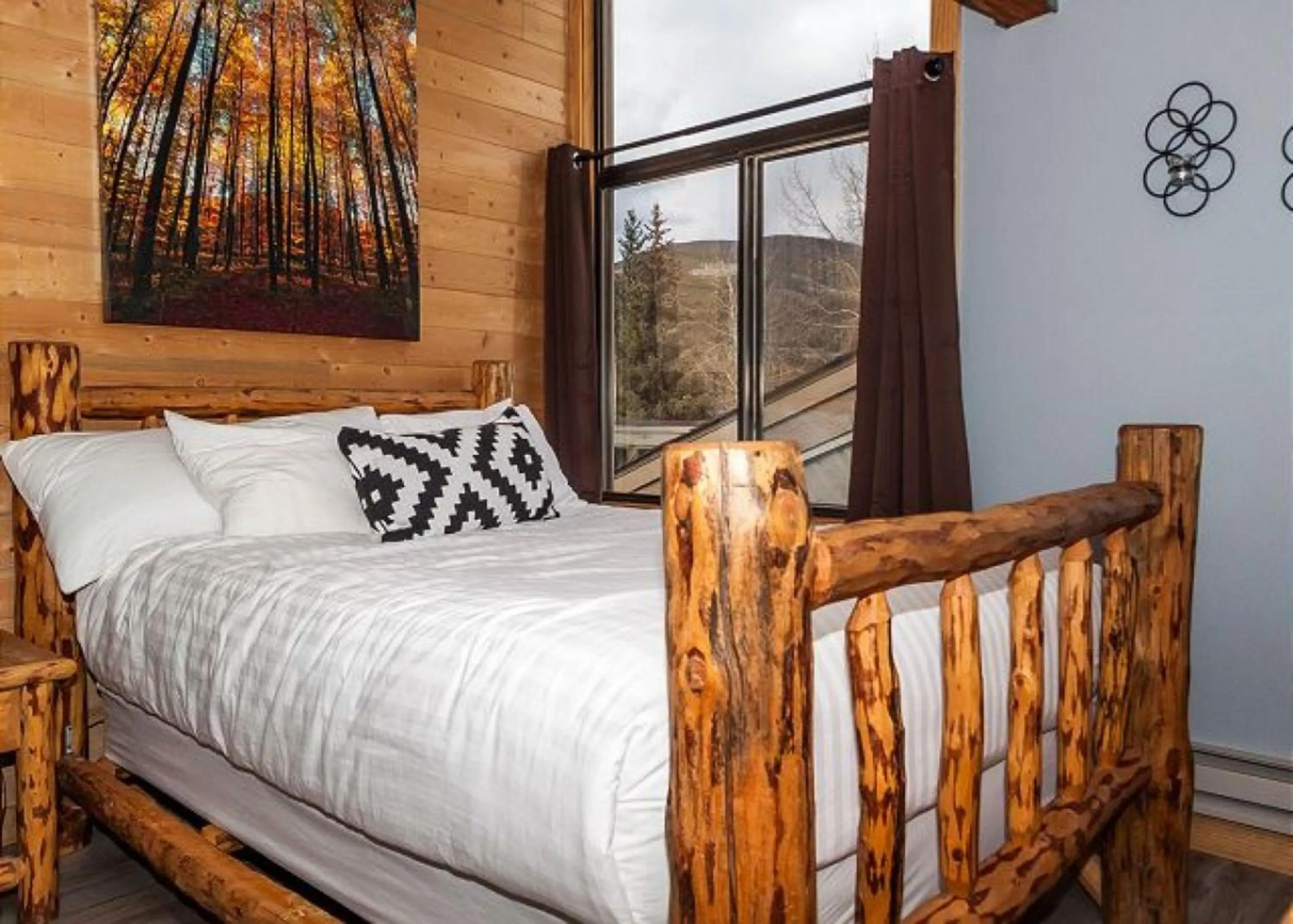 Bedroom, Bed in Flying Dutchman by Summit County Mountain Retreats