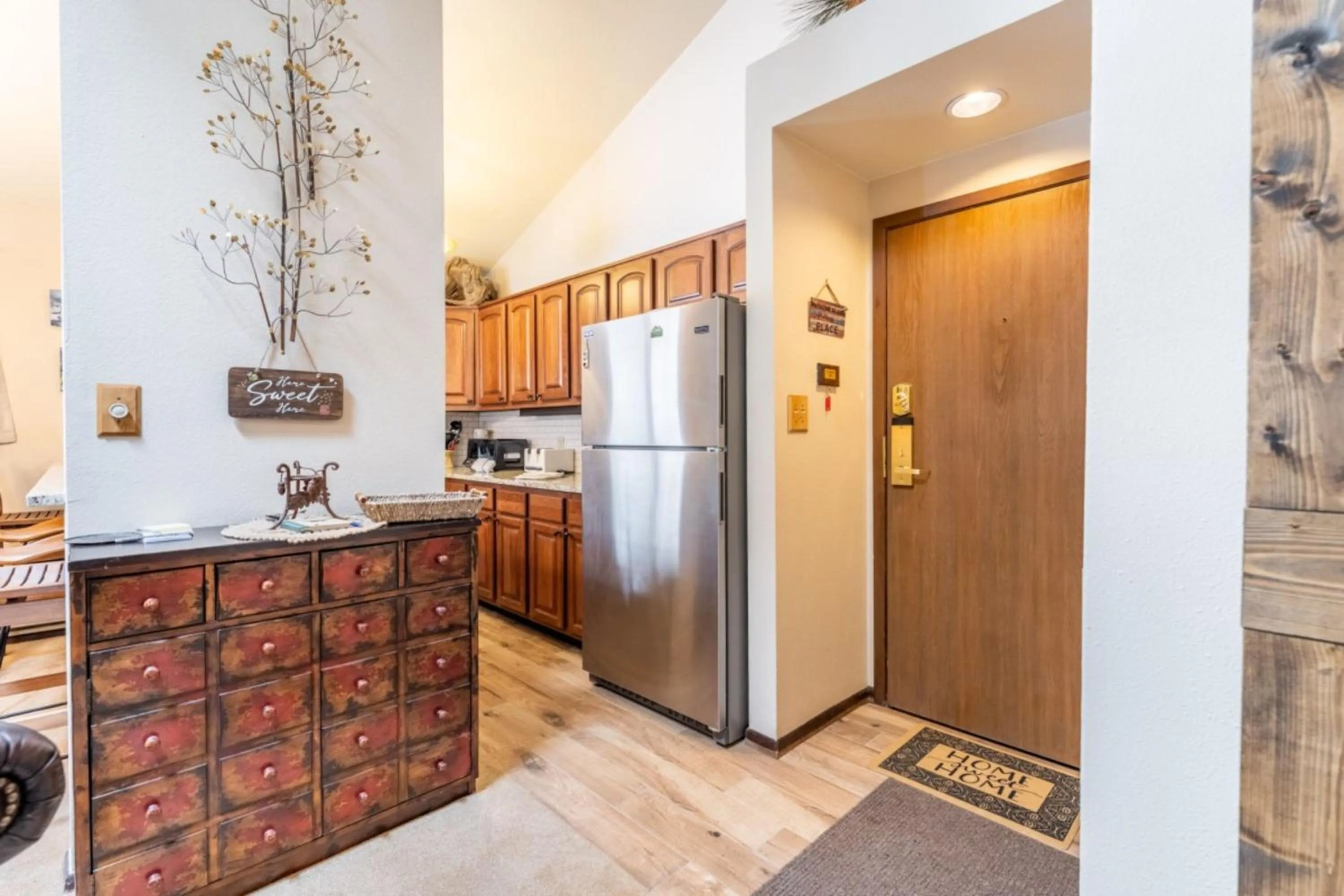 Kitchen or kitchenette in Flying Dutchman by Summit County Mountain Retreats