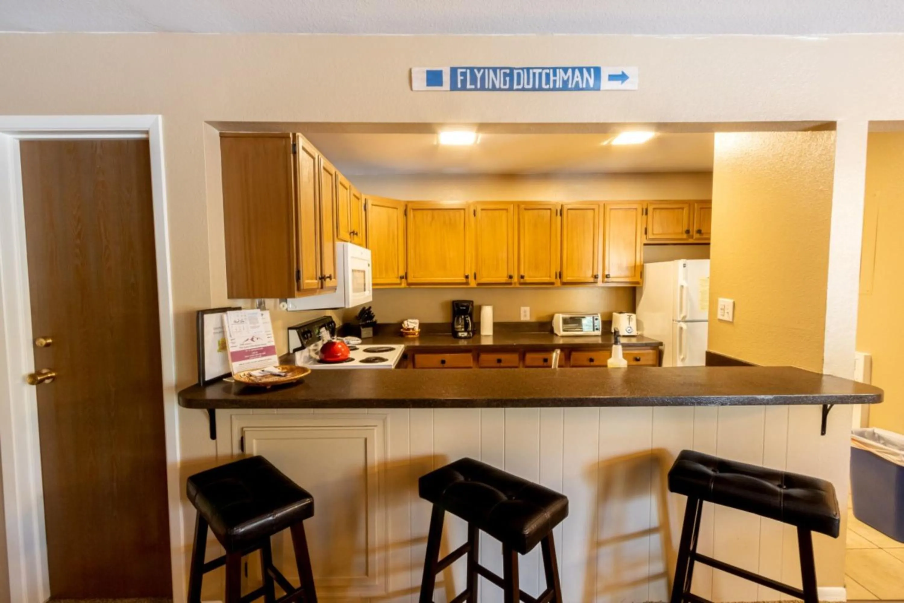 Kitchen or kitchenette in Flying Dutchman by Summit County Mountain Retreats