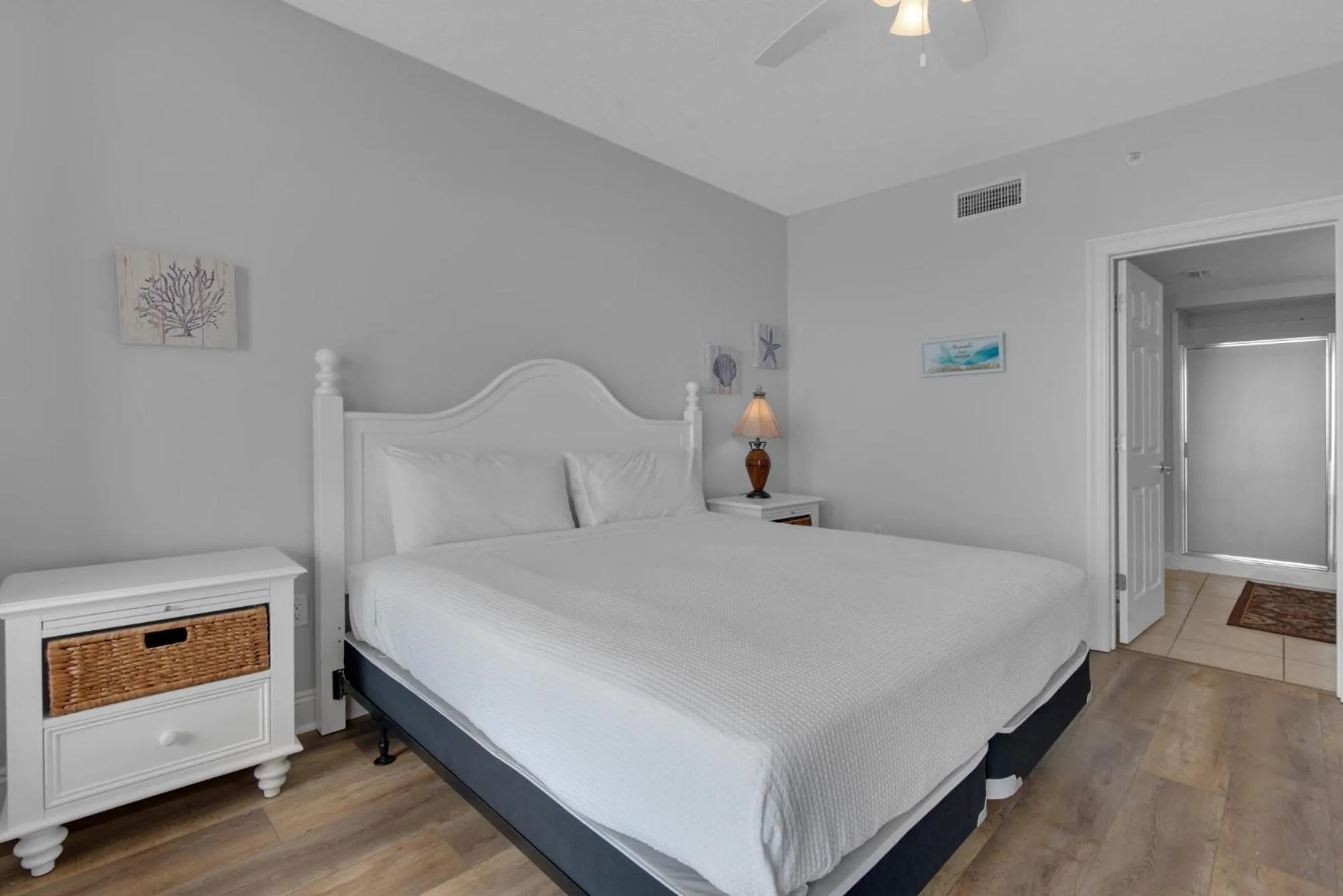 Bed in Treasure Island 0207