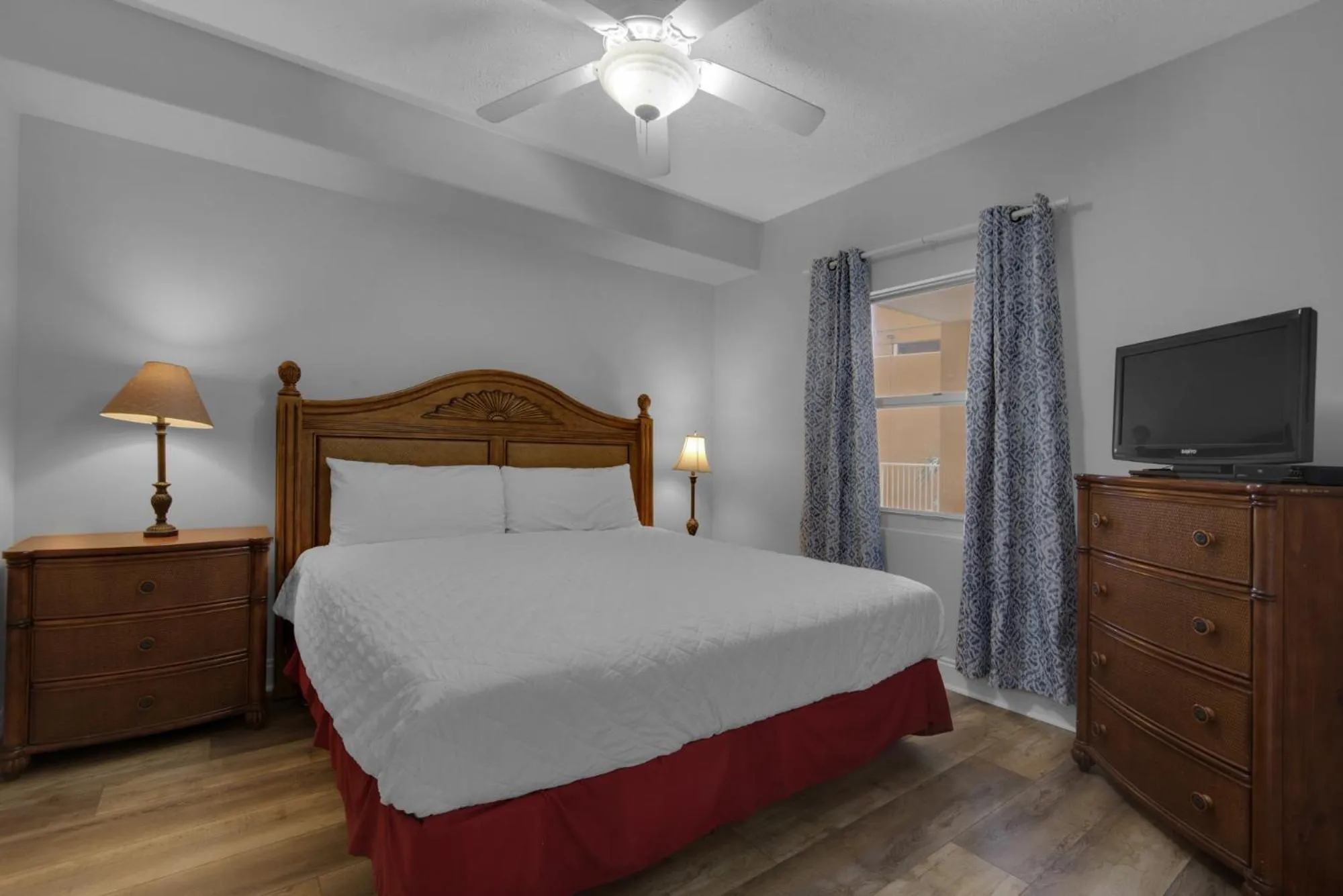 Bed in Treasure Island 0207