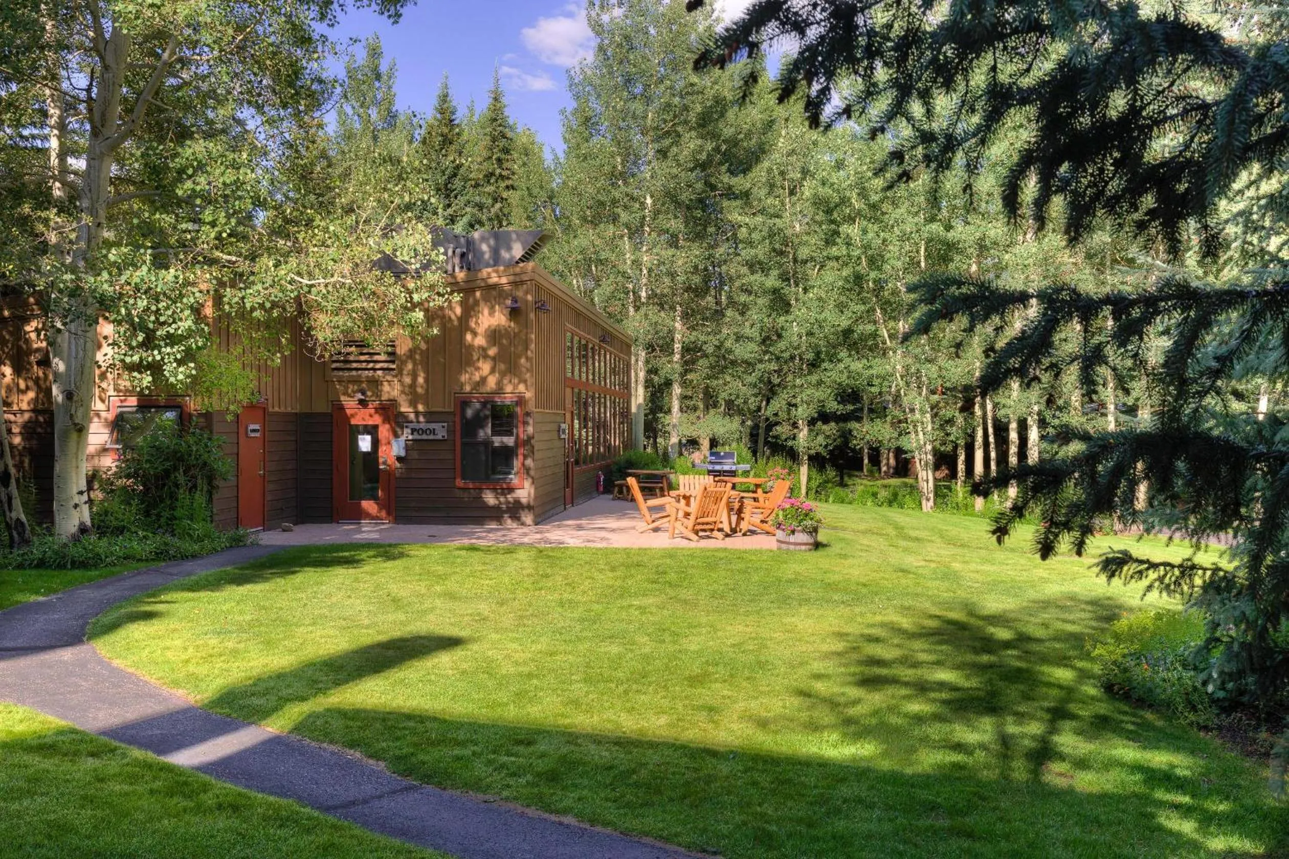 Property building in Lodgepole 2008
