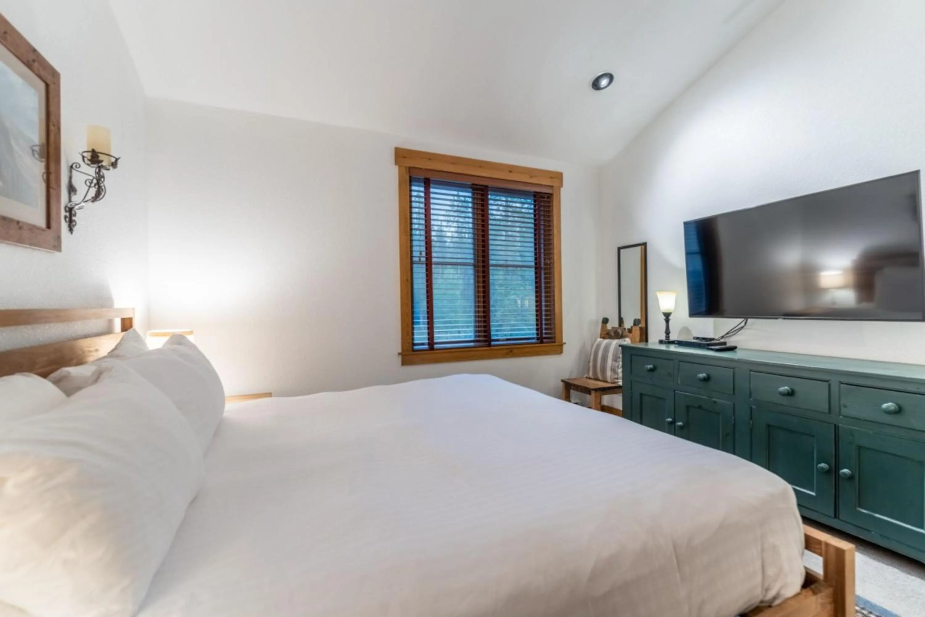 Bedroom, Bed in Ski Tip by Summit County Mountain Retreats