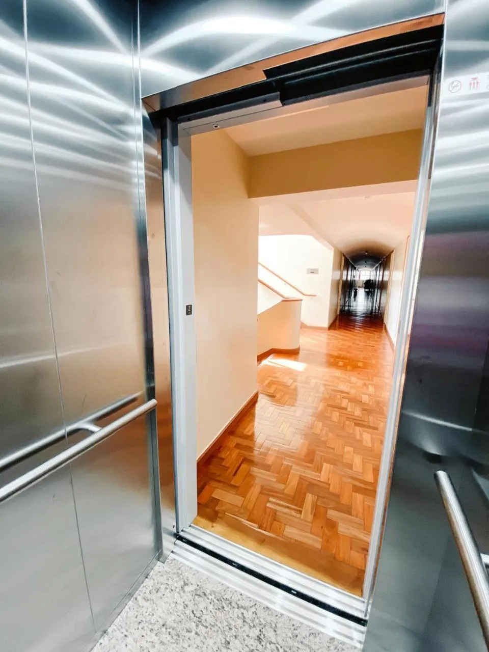 elevator in Hotel Cataguases