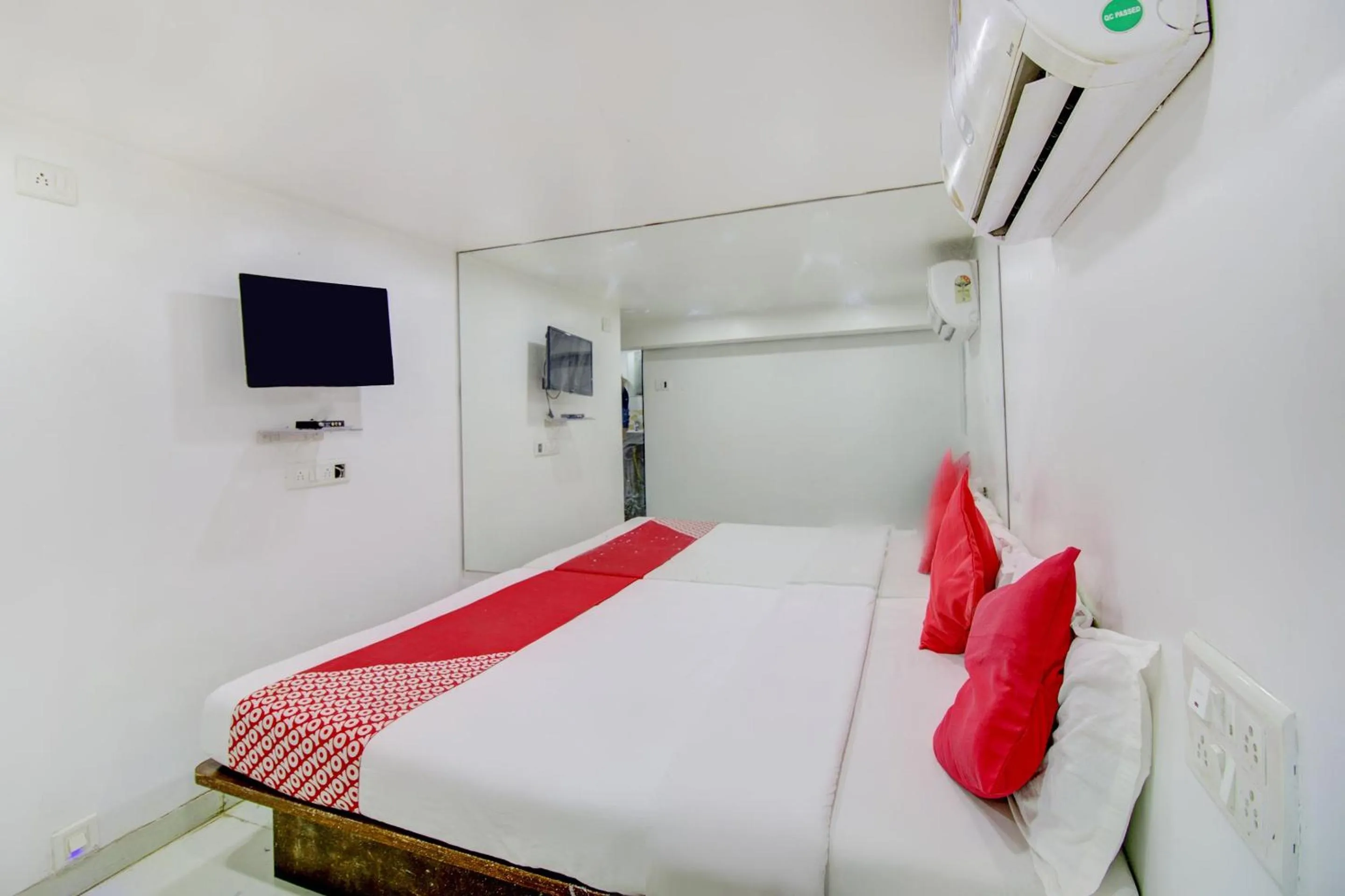 Bedroom, Bed in Hotel O Blue Light Near Gateway Of India Mumbai