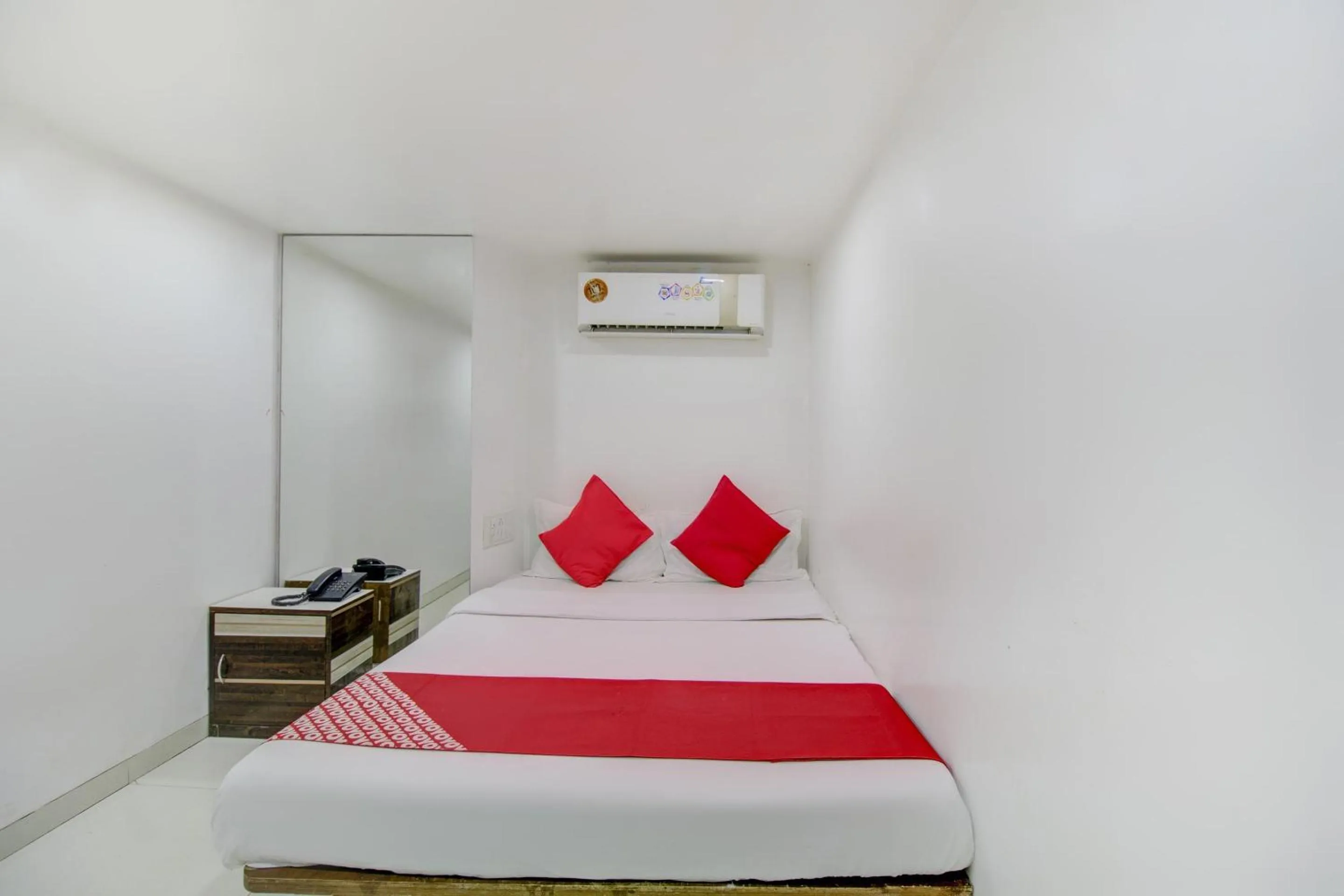 Bedroom, Bed in Hotel O Blue Light Near Gateway Of India Mumbai