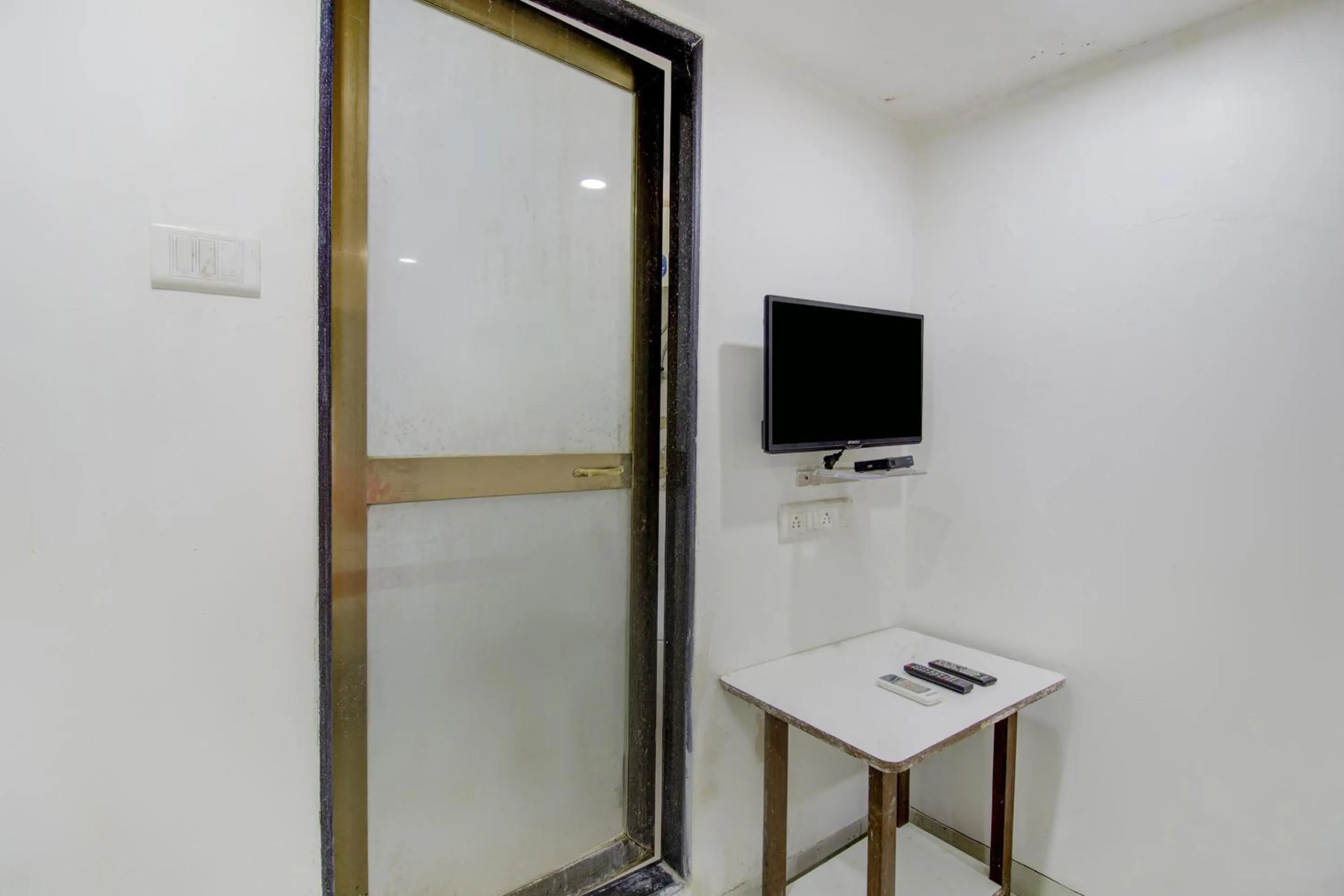 Bedroom in Hotel O Blue Light Near Gateway Of India Mumbai