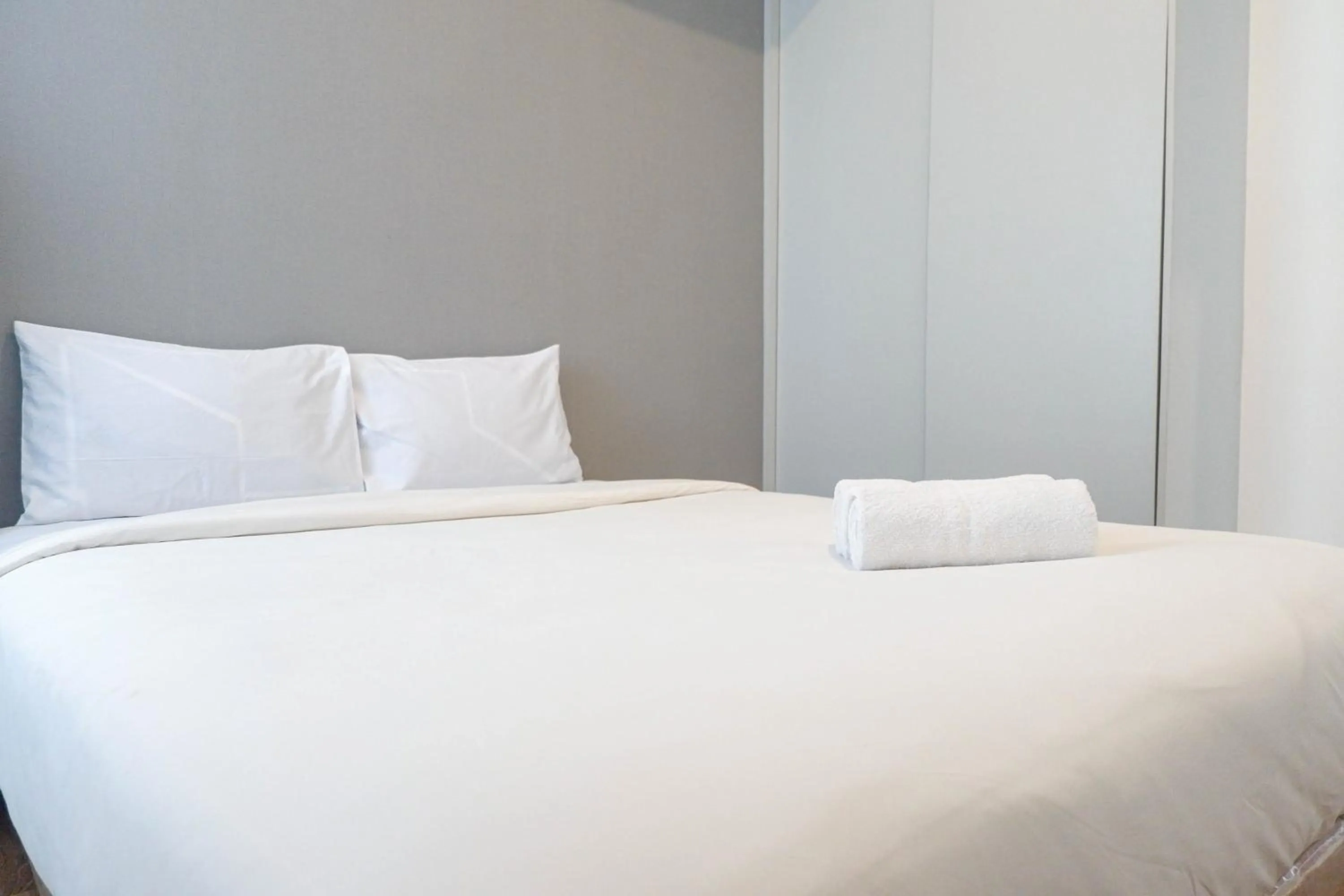 1BR Apartment The Linden Connected to Marvell City Mall By Travelio