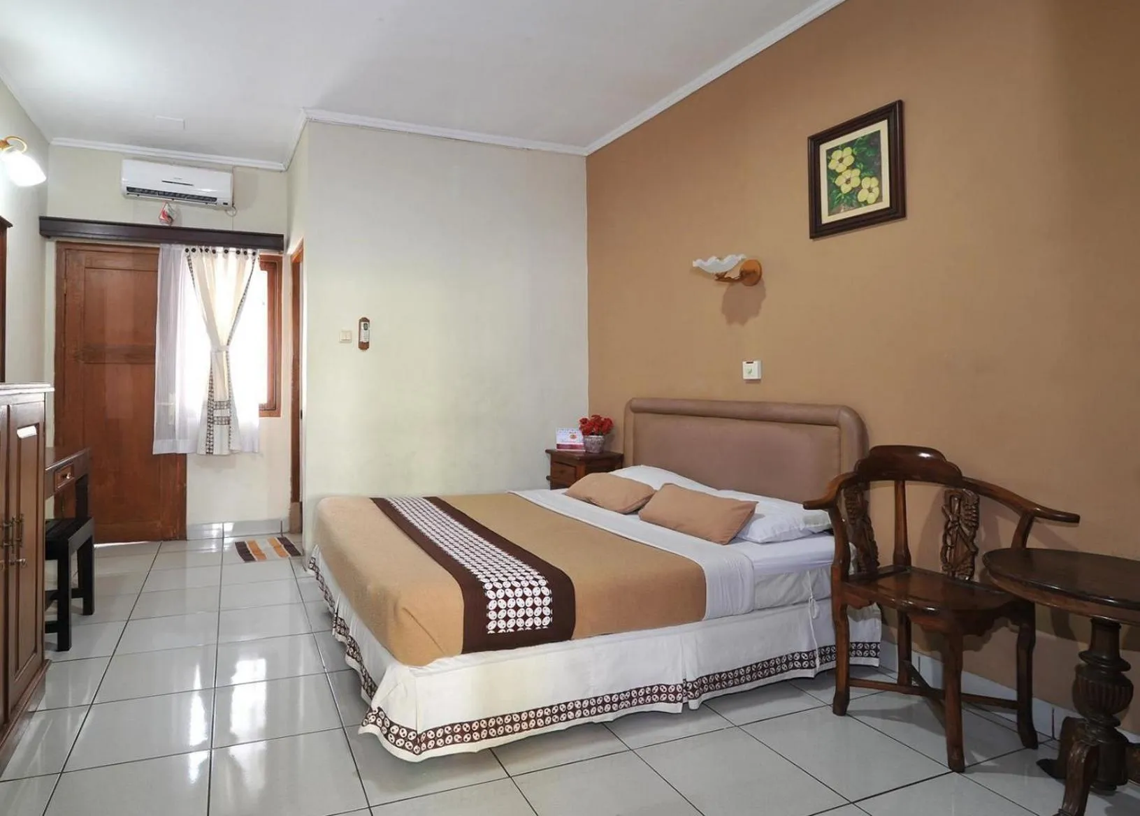 Bed in Hotel Mataram Malioboro