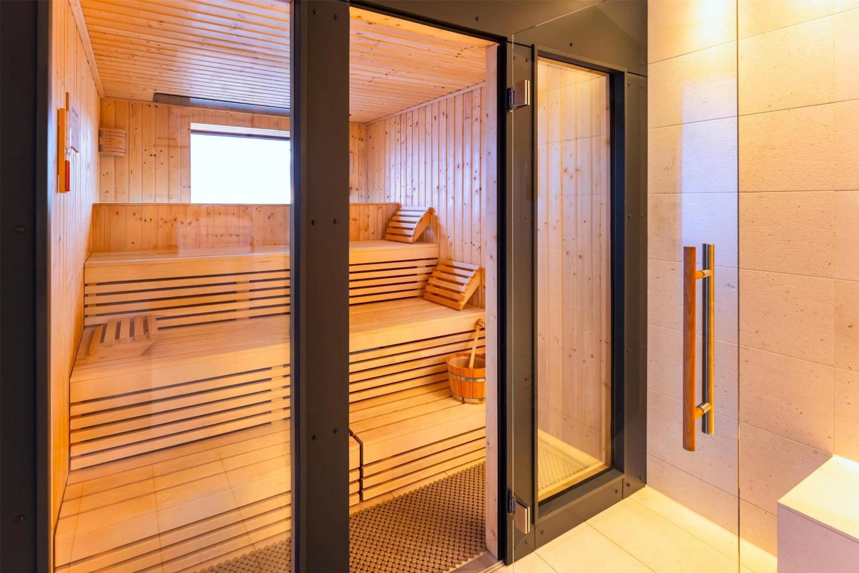 Spa and wellness centre/facilities in Radisson Blu Media Harbour Hotel, Düsseldorf