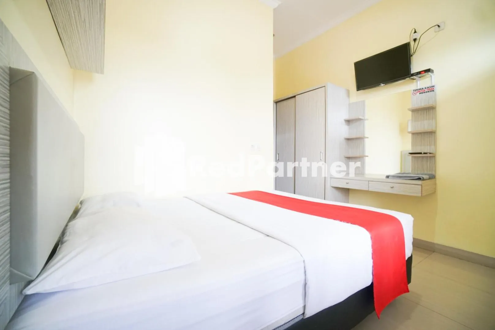 Bed in Indah Residence Syariah Mitra RedDoorz