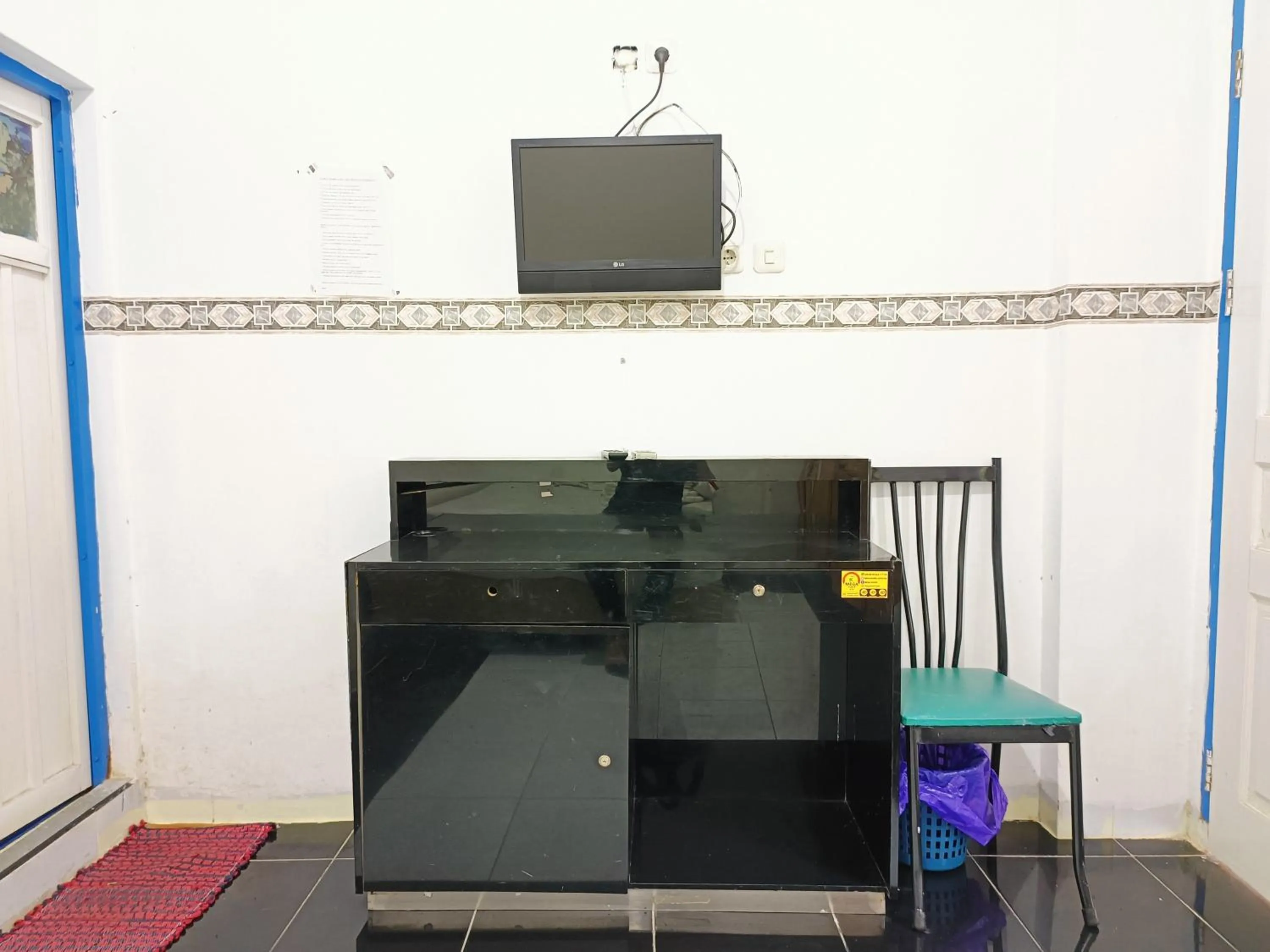 TV and multimedia in Bumi Merpati Residence Makassar Mitra RedDoorz