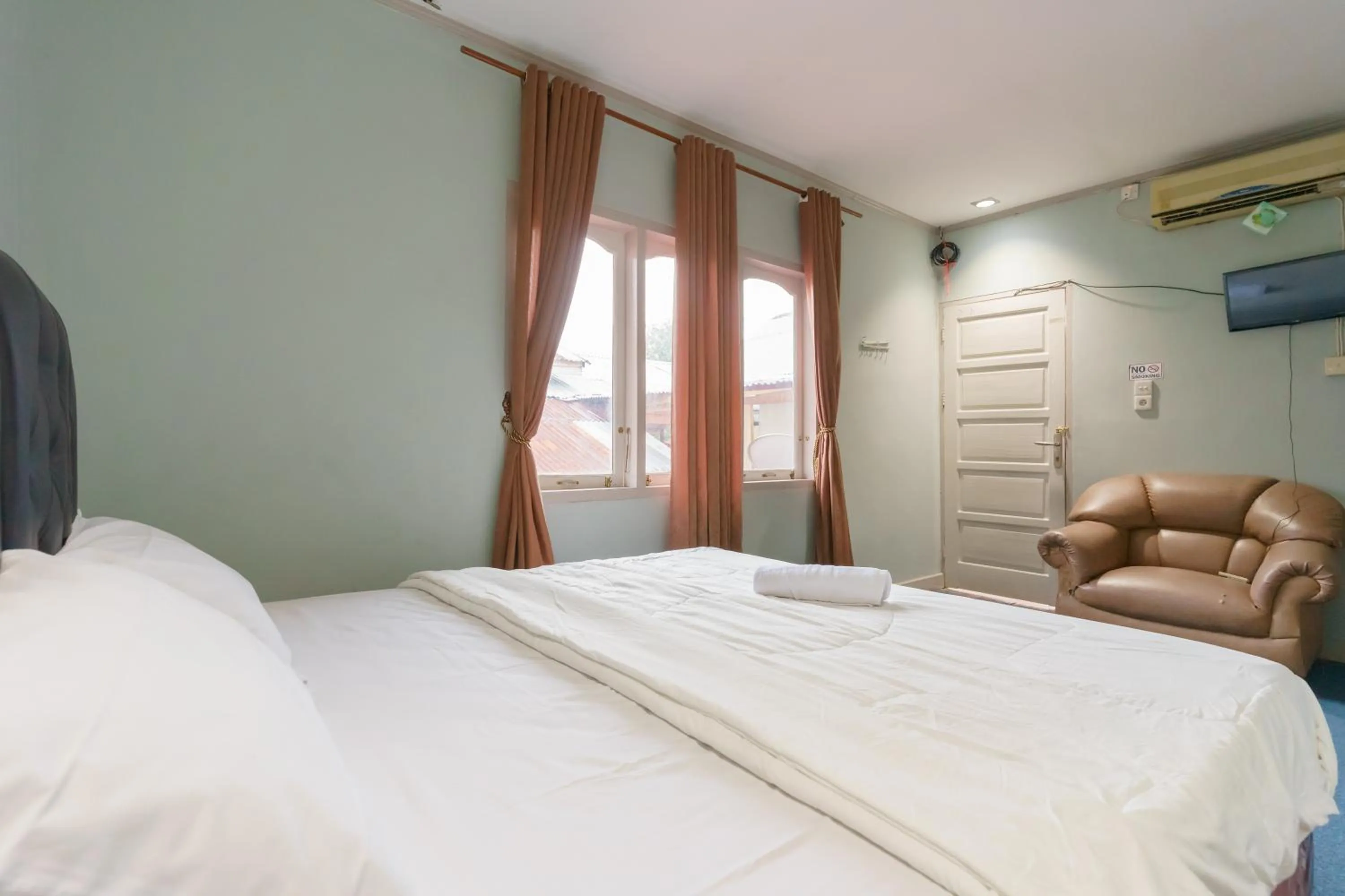 Bedroom, Bed in Asokatama Residence Syariah Mitra RedDoorz