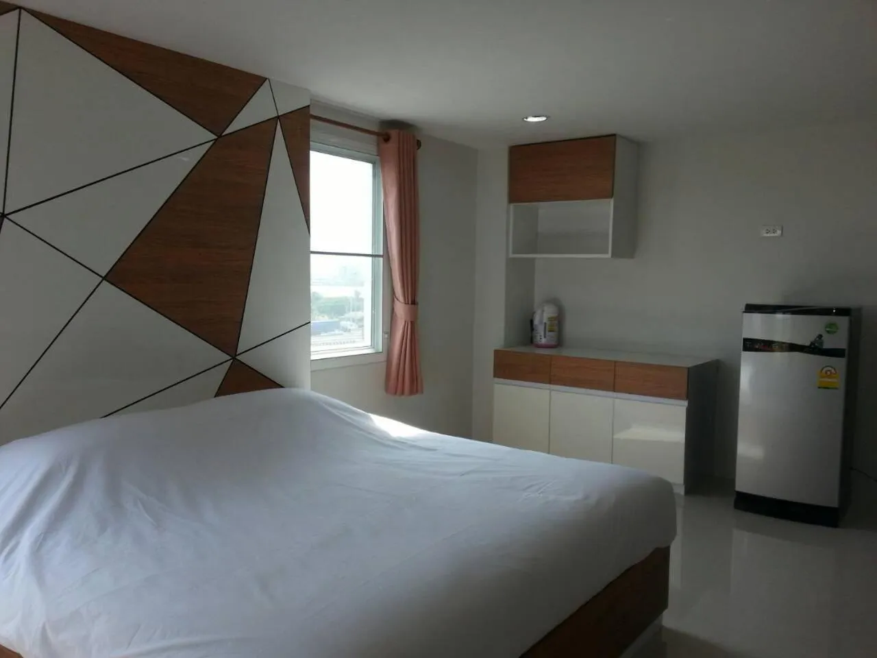 Bedroom, Bed in The Seasons